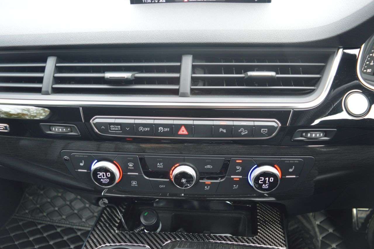 2019 AUDI Q7 2019 AUDI Q7