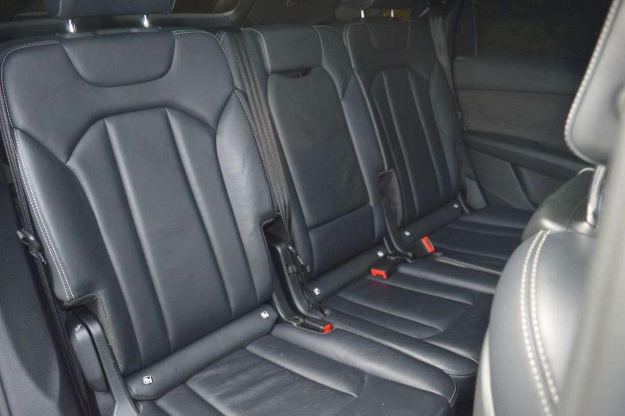 2019 AUDI Q7 2019 AUDI Q7