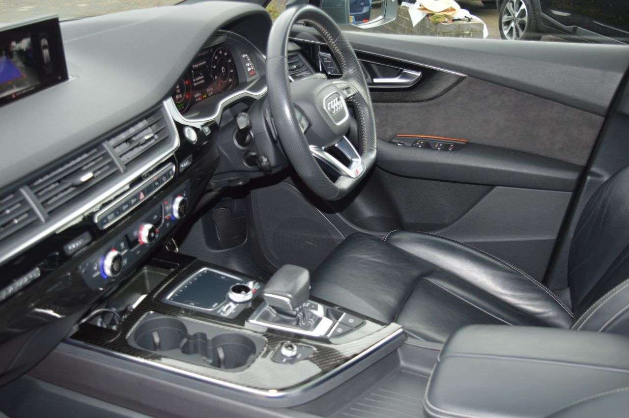 2019 AUDI Q7 2019 AUDI Q7