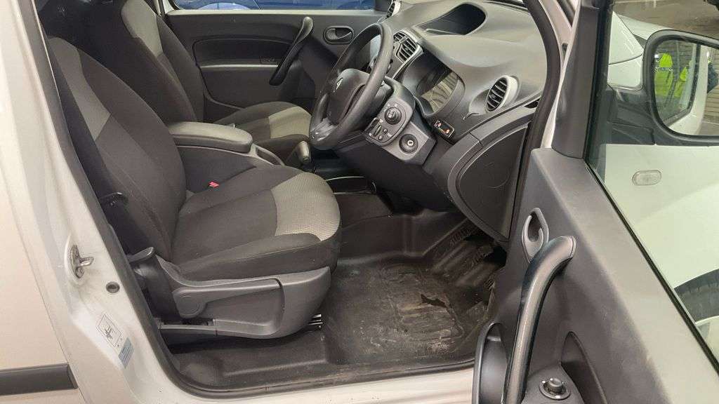 A 2021 RENAULT KANGOO 1.5 dCi ENERGY ML19 Business+ Panel Van 5dr Diesel Manual MWB Euro 6 (s/s) A 2021 RENAULT KANGOO 1.5 dCi ENERGY ML19 Business+ Panel Van 5dr Diesel Manual MWB Euro 6 (s/s)