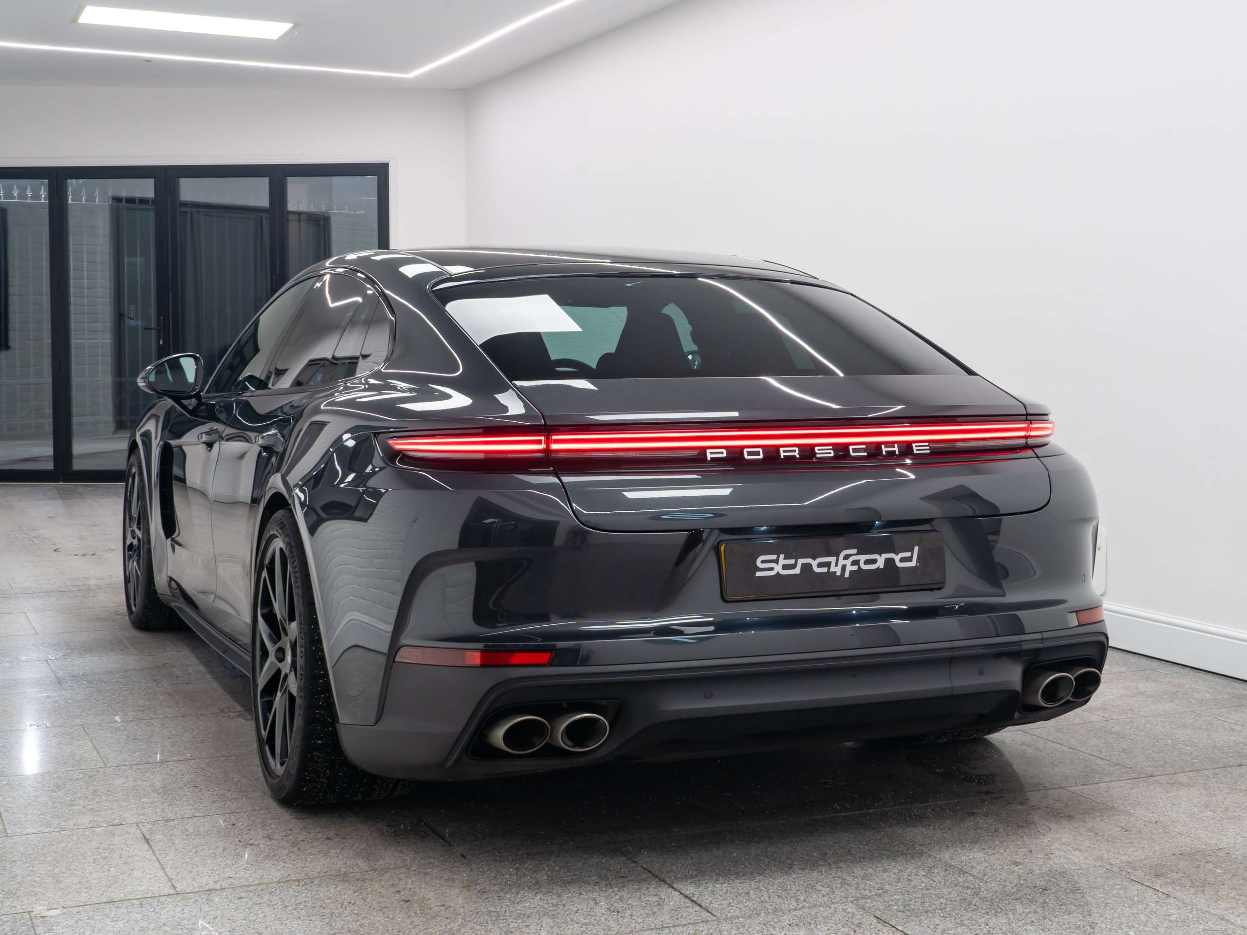 2024 PORSCHE PANAMERA 2024 PORSCHE PANAMERA