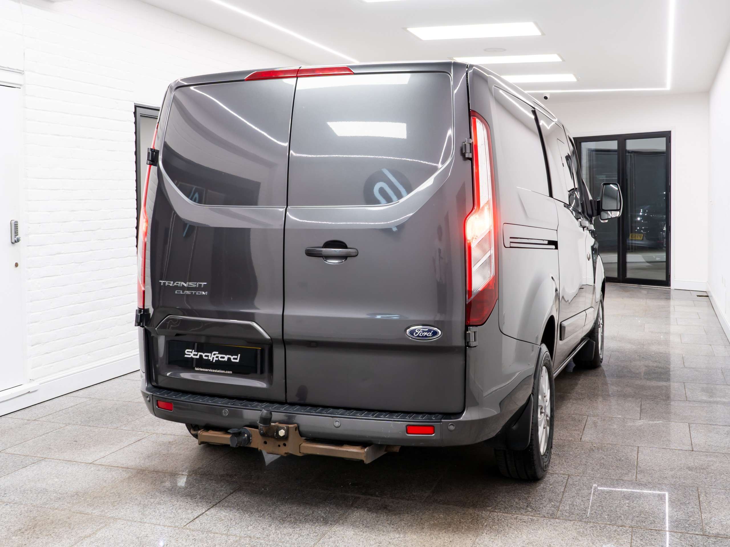 A 2021 FORD TRANSIT CUSTOM 2.0 300 EcoBlue Limited Crew Van Double Cab 5dr Diesel Manual L1 H1 Euro 6 (s/s) (6 Seat) (130 ps) A 2021 FORD TRANSIT CUSTOM 2.0 300 EcoBlue Limited Crew Van Double Cab 5dr Diesel Manual L1 H1 Euro 6 (s/s) (6 Seat) (130 ps)
