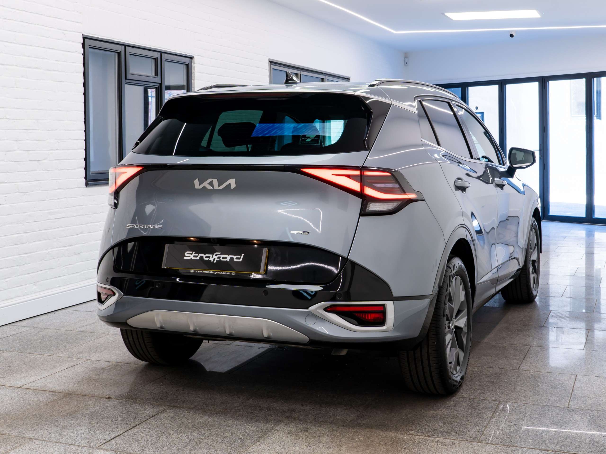 A 2025 KIA SPORTAGE 1.6 h T-GDi GT-Line SUV 5dr Petrol Hybrid Auto Euro 6 (s/s) (207 bhp) A 2025 KIA SPORTAGE 1.6 h T-GDi GT-Line SUV 5dr Petrol Hybrid Auto Euro 6 (s/s) (207 bhp)
