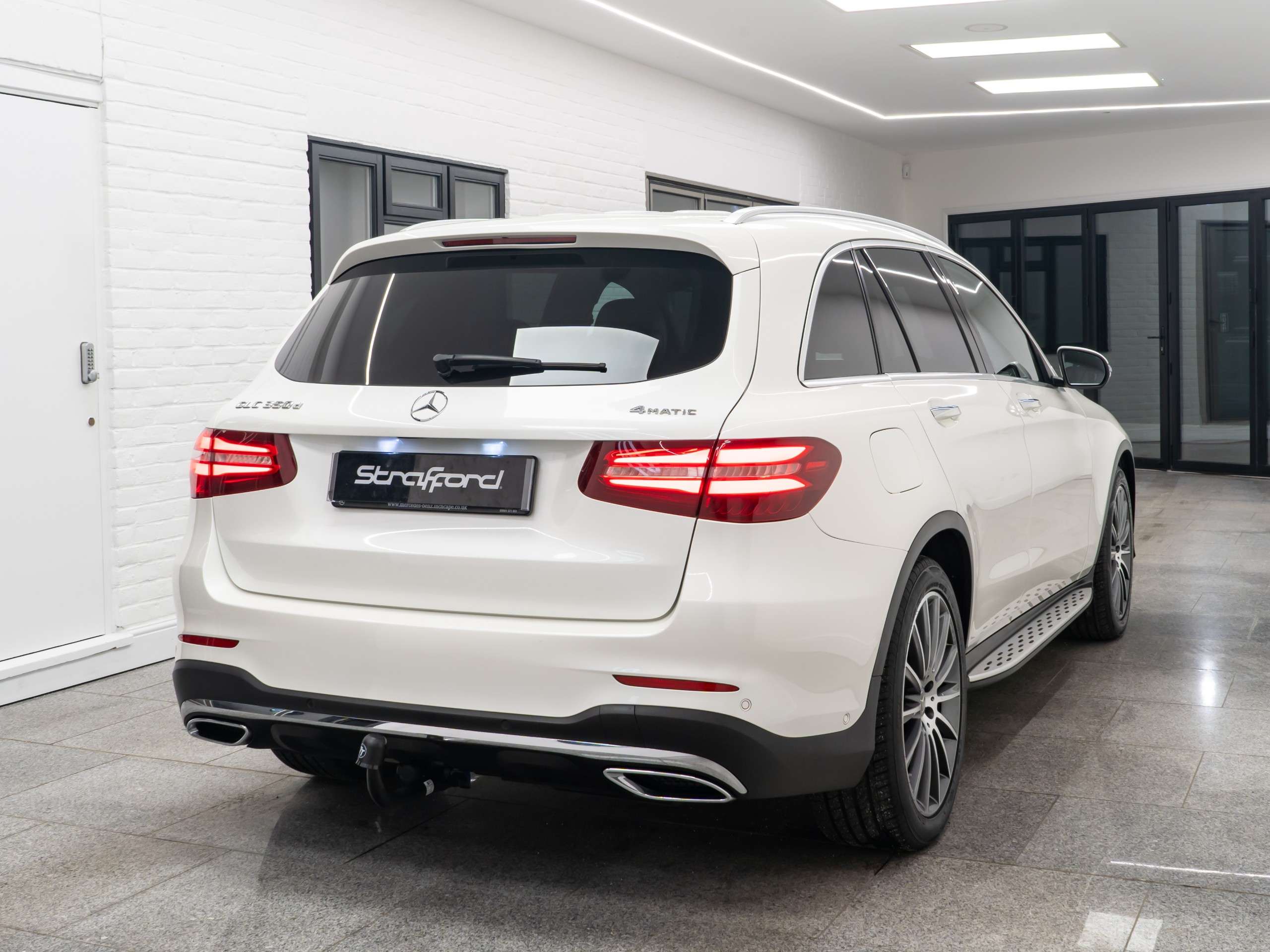 A 2017 MERCEDES-BENZ GLC 3.0 GLC350d V6 AMG Line (Premium Plus) SUV 5dr Diesel G-Tronic 4MATIC Euro 6 (s/s) (258 ps) A 2017 MERCEDES-BENZ GLC 3.0 GLC350d V6 AMG Line (Premium Plus) SUV 5dr Diesel G-Tronic 4MATIC Euro 6 (s/s) (258 ps)