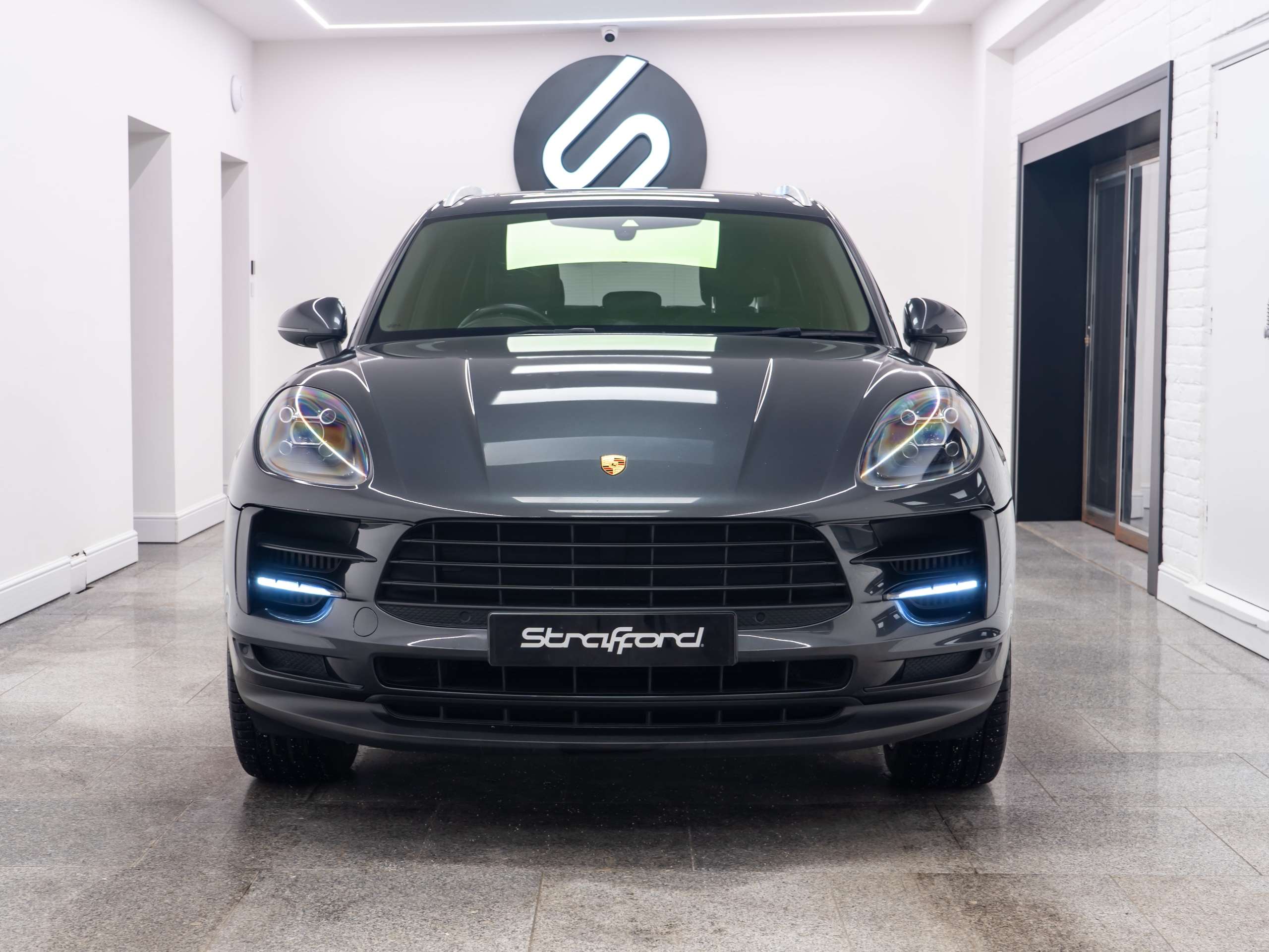 2019 PORSCHE MACAN 2019 PORSCHE MACAN