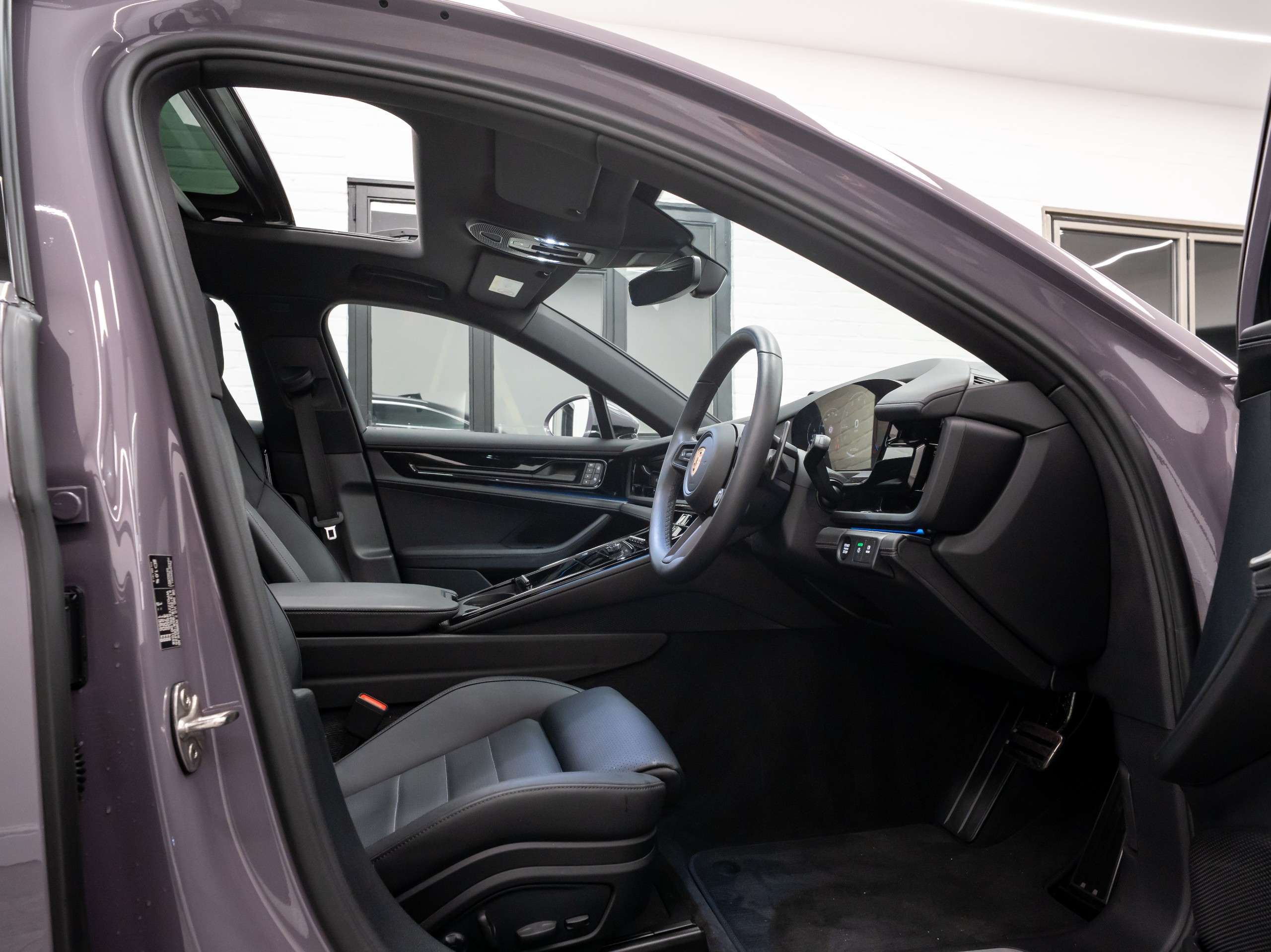 2025 PORSCHE PANAMERA 2025 PORSCHE PANAMERA