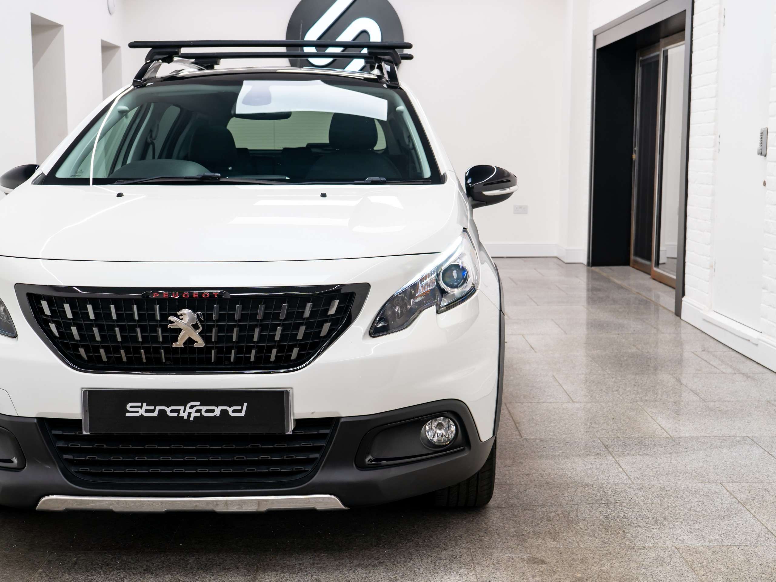 2017 PEUGEOT 2008 2017 PEUGEOT 2008