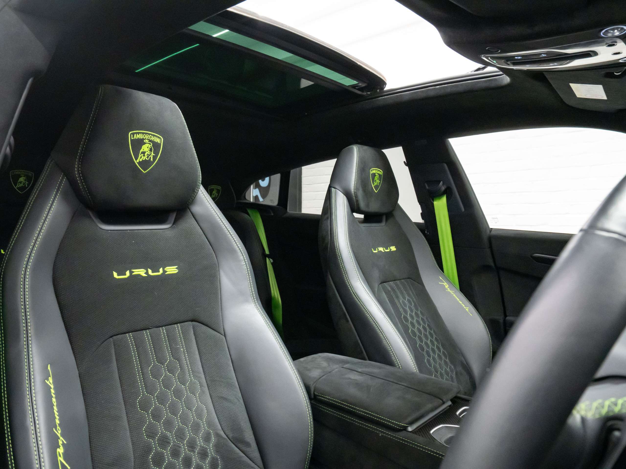 2023 LAMBORGHINI URUS 2023 LAMBORGHINI URUS