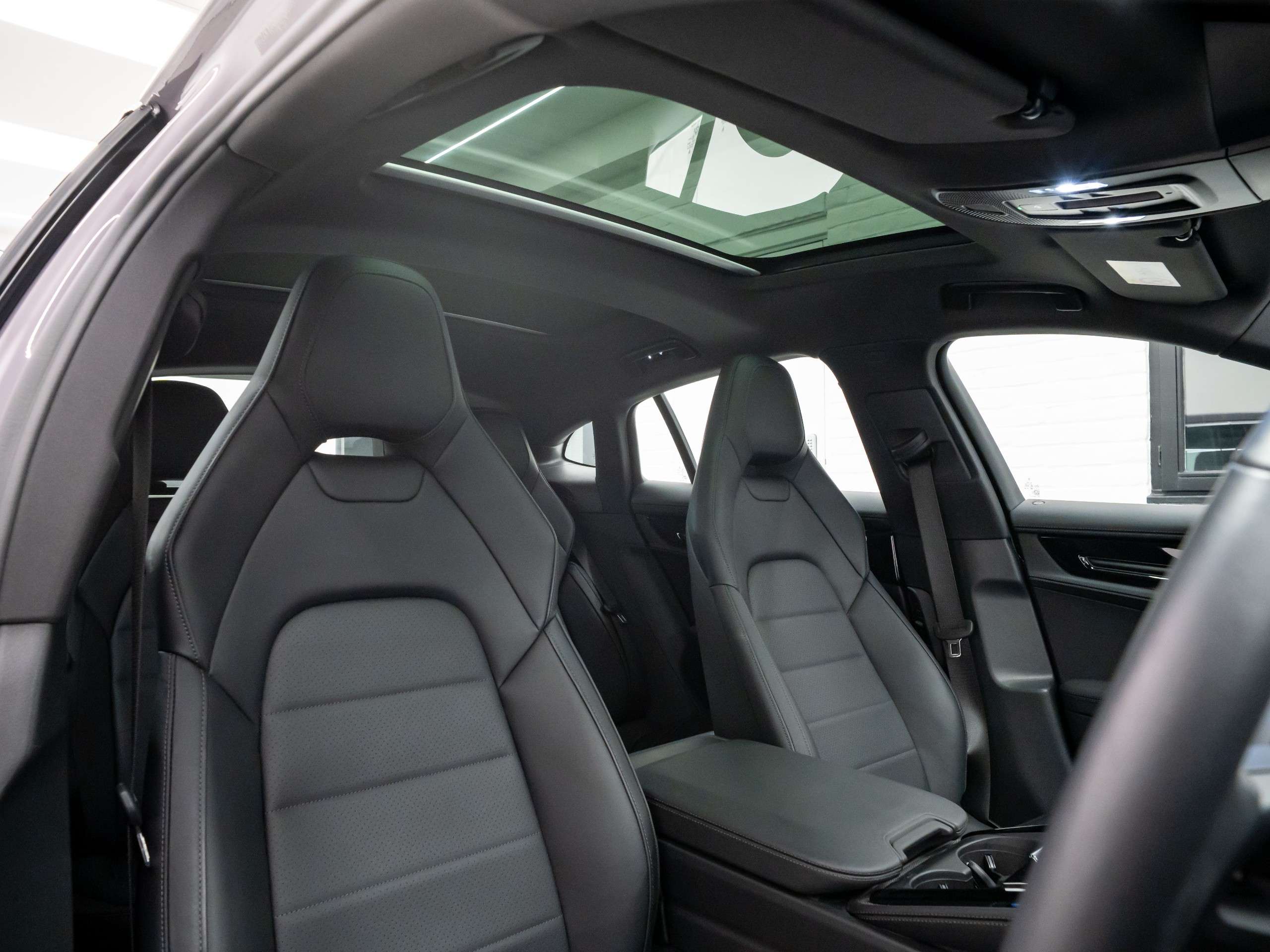 2025 PORSCHE PANAMERA 2025 PORSCHE PANAMERA