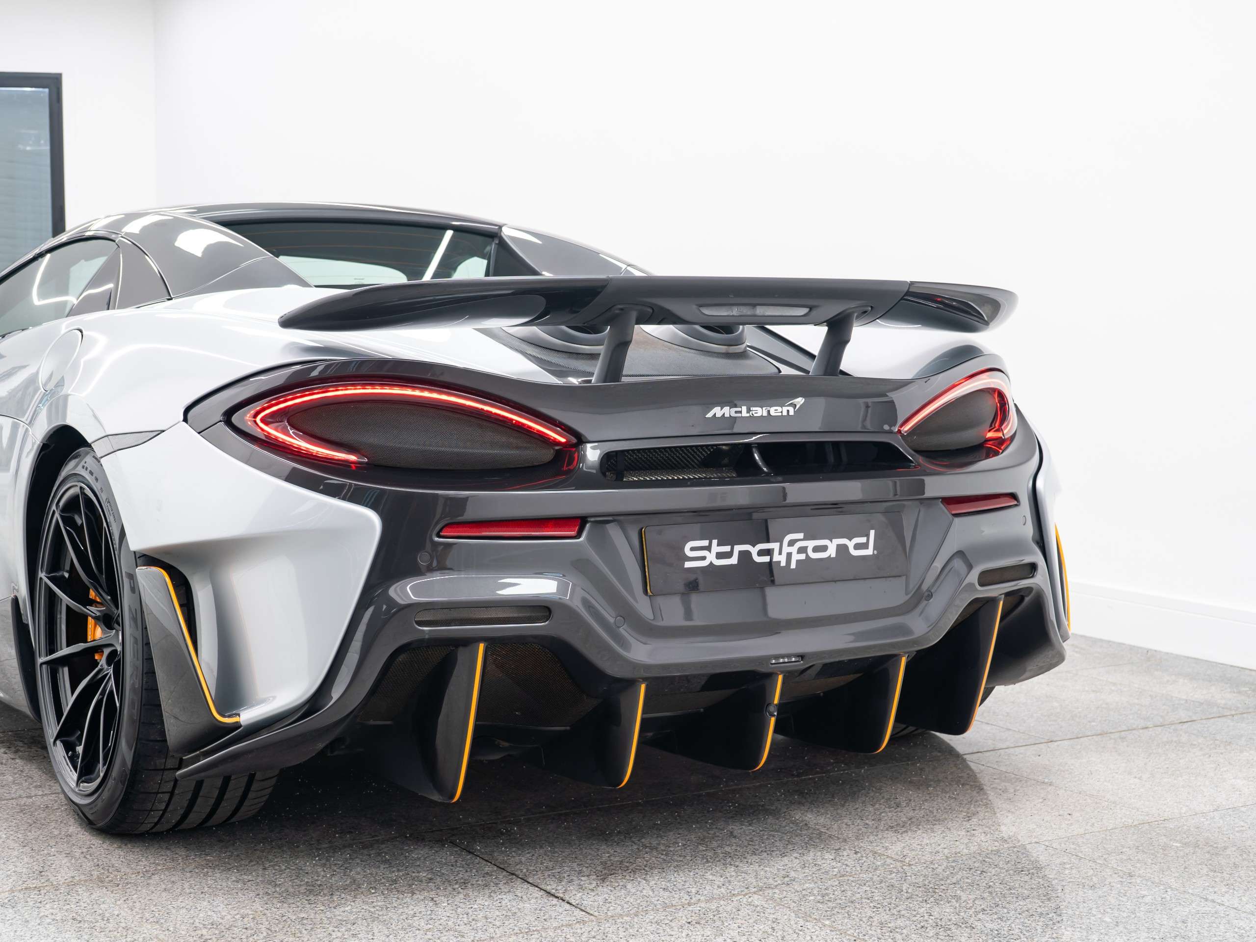 2019 MCLAREN 600LT 2019 MCLAREN 600LT