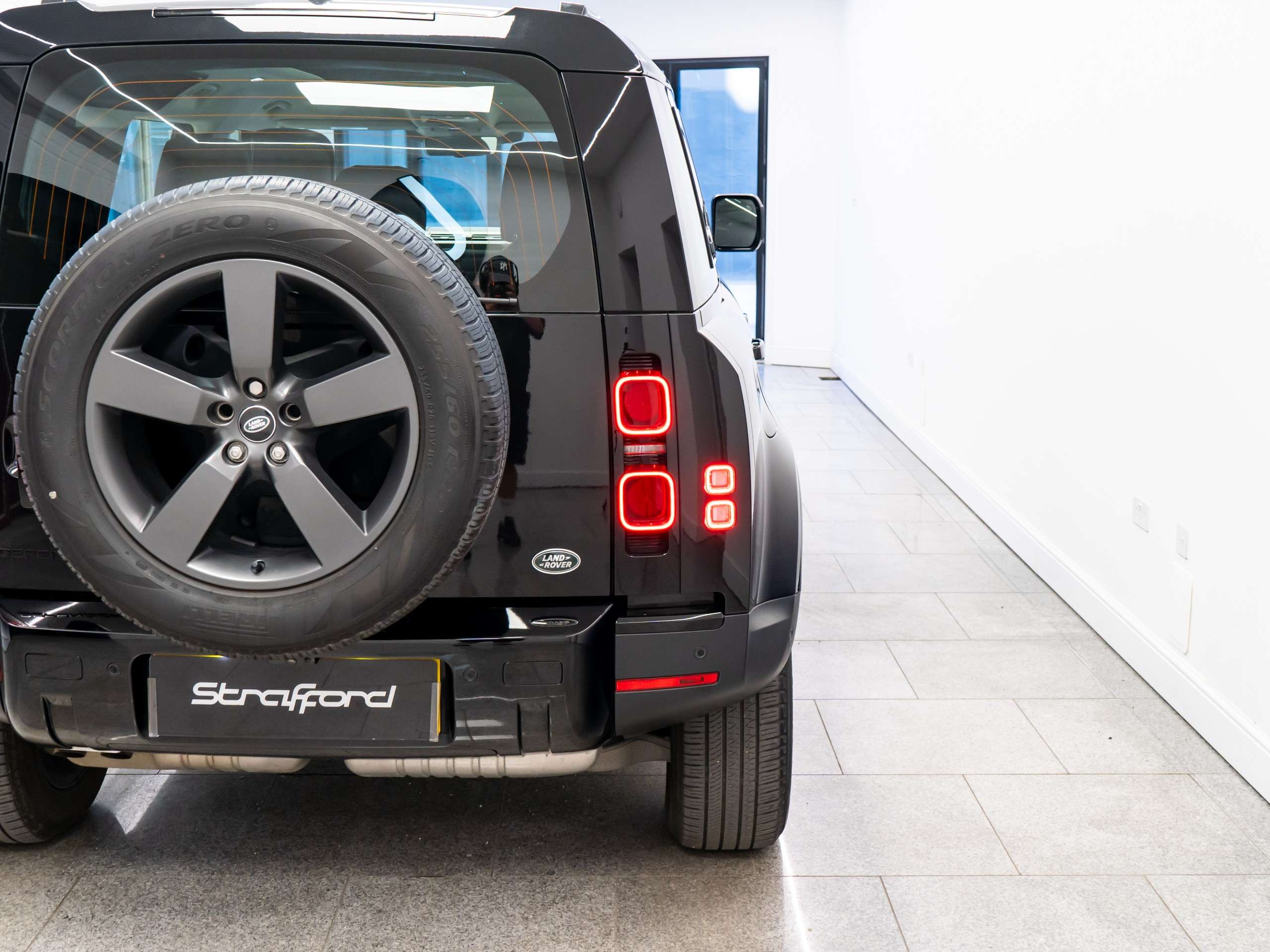 2023 LAND ROVER DEFENDER 110 2023 LAND ROVER DEFENDER 110