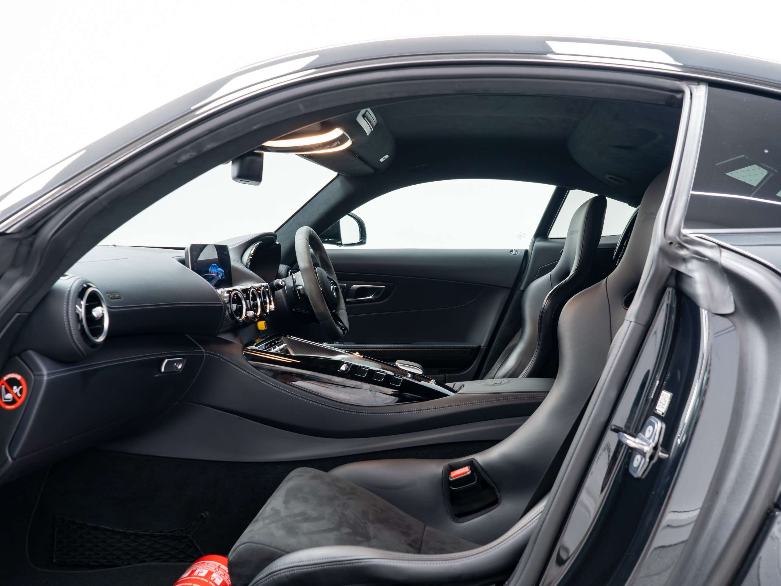 A 2020 MERCEDES-BENZ AMG GT 4.0 V8 BiTurbo R PRO Coupe 2dr Petrol SpdS DCT Euro 6 (s/s) (585 ps) A 2020 MERCEDES-BENZ AMG GT 4.0 V8 BiTurbo R PRO Coupe 2dr Petrol SpdS DCT Euro 6 (s/s) (585 ps)
