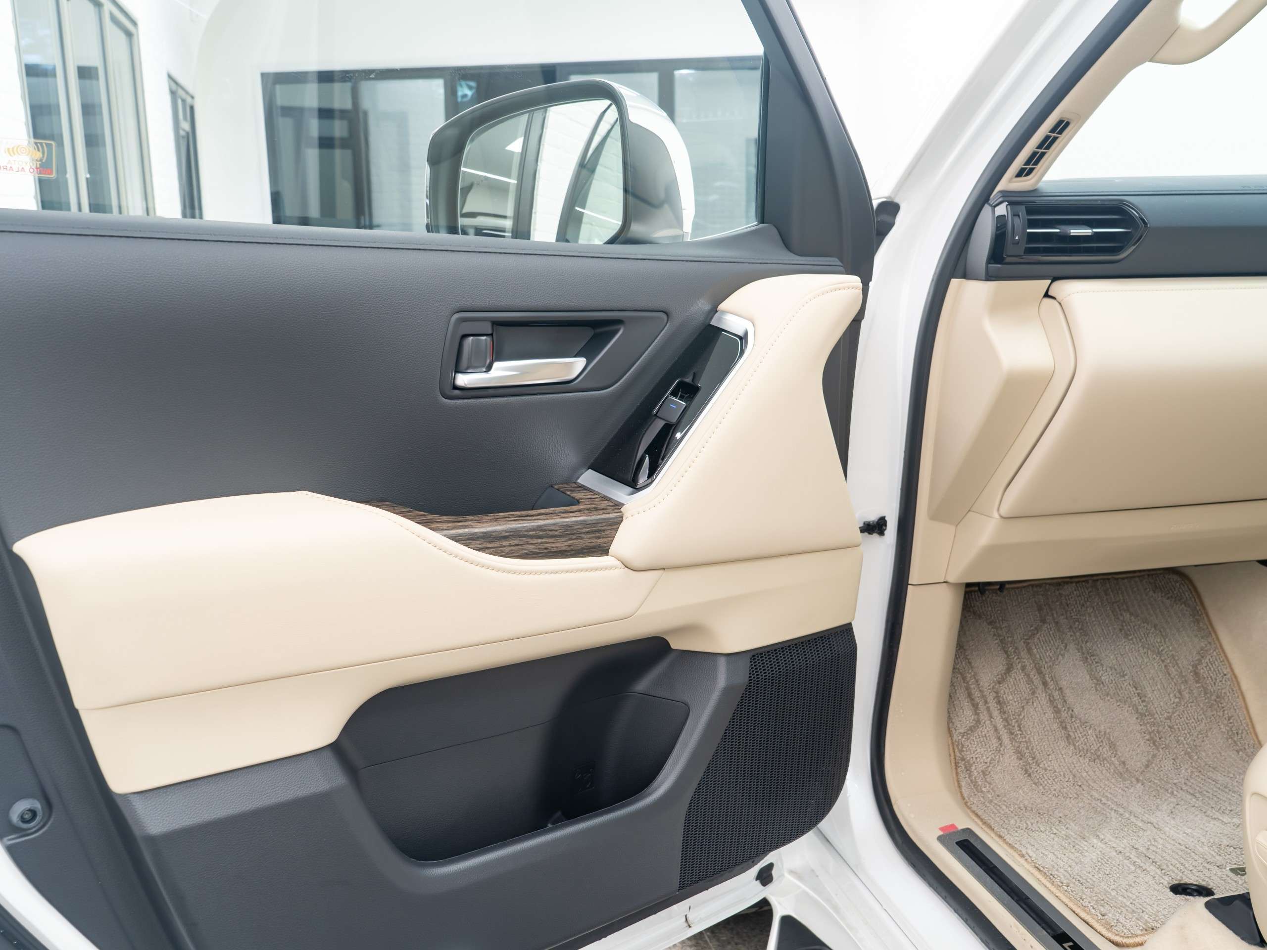 2024 TOYOTA LAND CRUISER 2024 TOYOTA LAND CRUISER