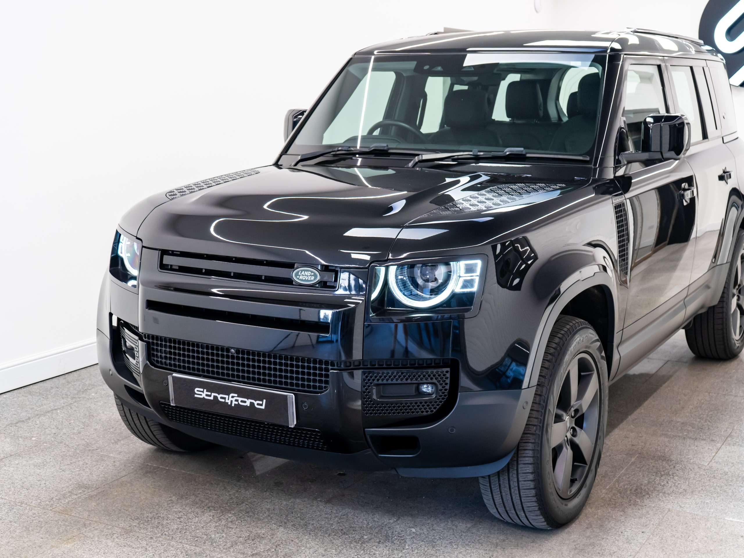2023 LAND ROVER DEFENDER 110 2023 LAND ROVER DEFENDER 110