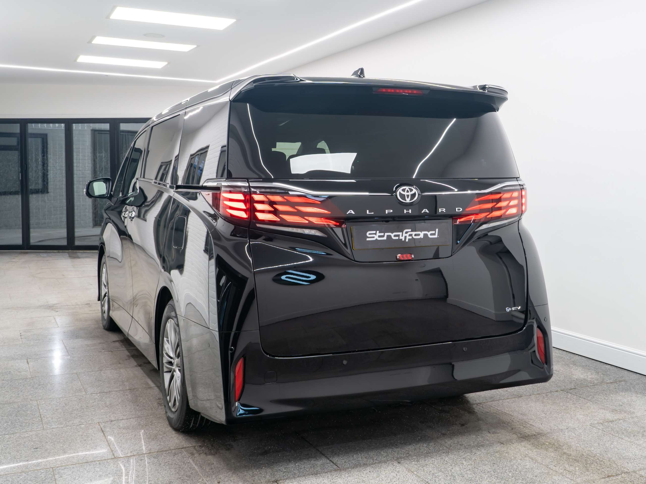 A 2025 TOYOTA ALPHARD Hybrid A 2025 TOYOTA ALPHARD Hybrid