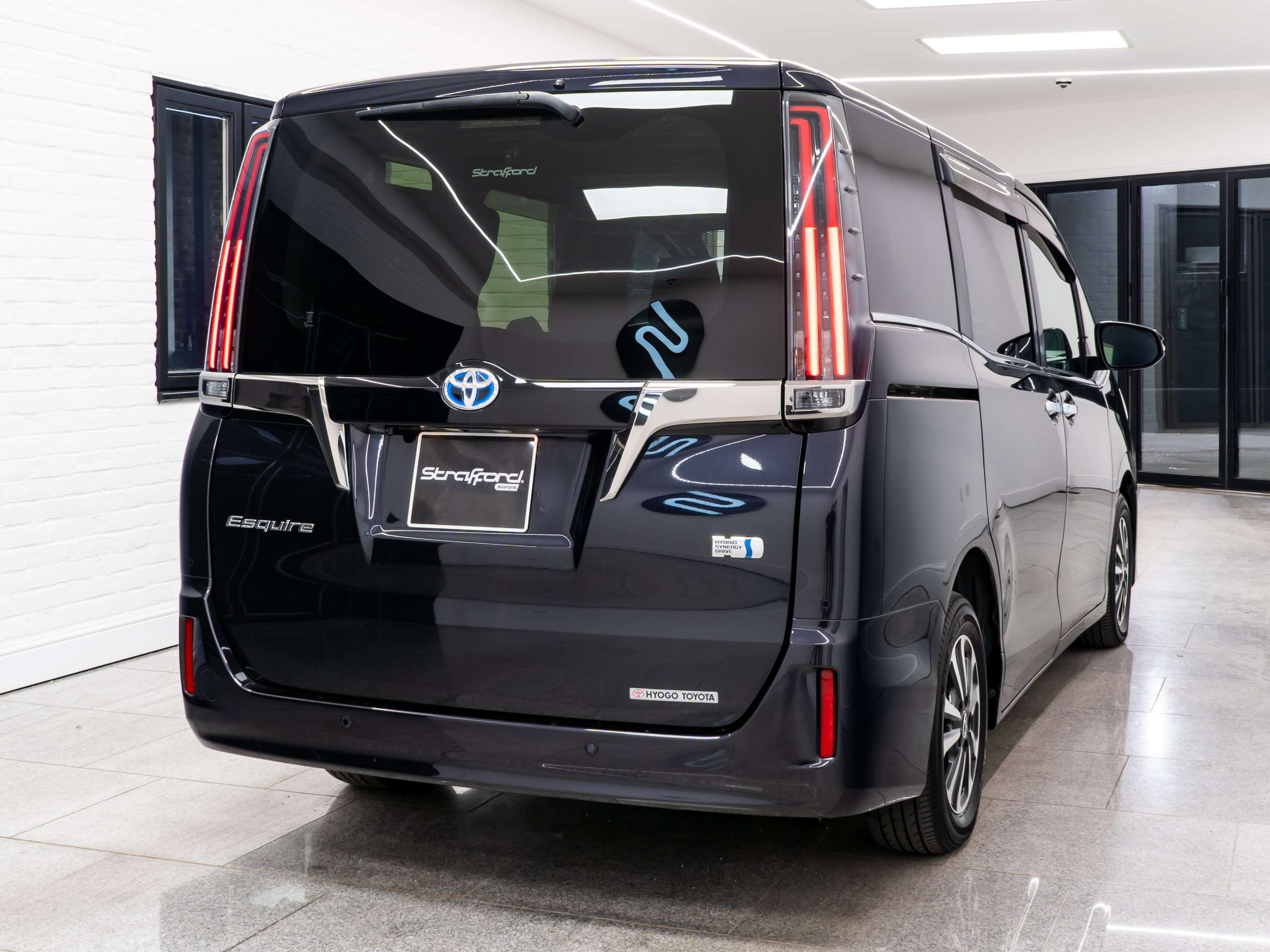 A 2021 TOYOTA ESQUIRE 1.8 Hybrid Gi Premium Package Black-Tailored A 2021 TOYOTA ESQUIRE 1.8 Hybrid Gi Premium Package Black-Tailored