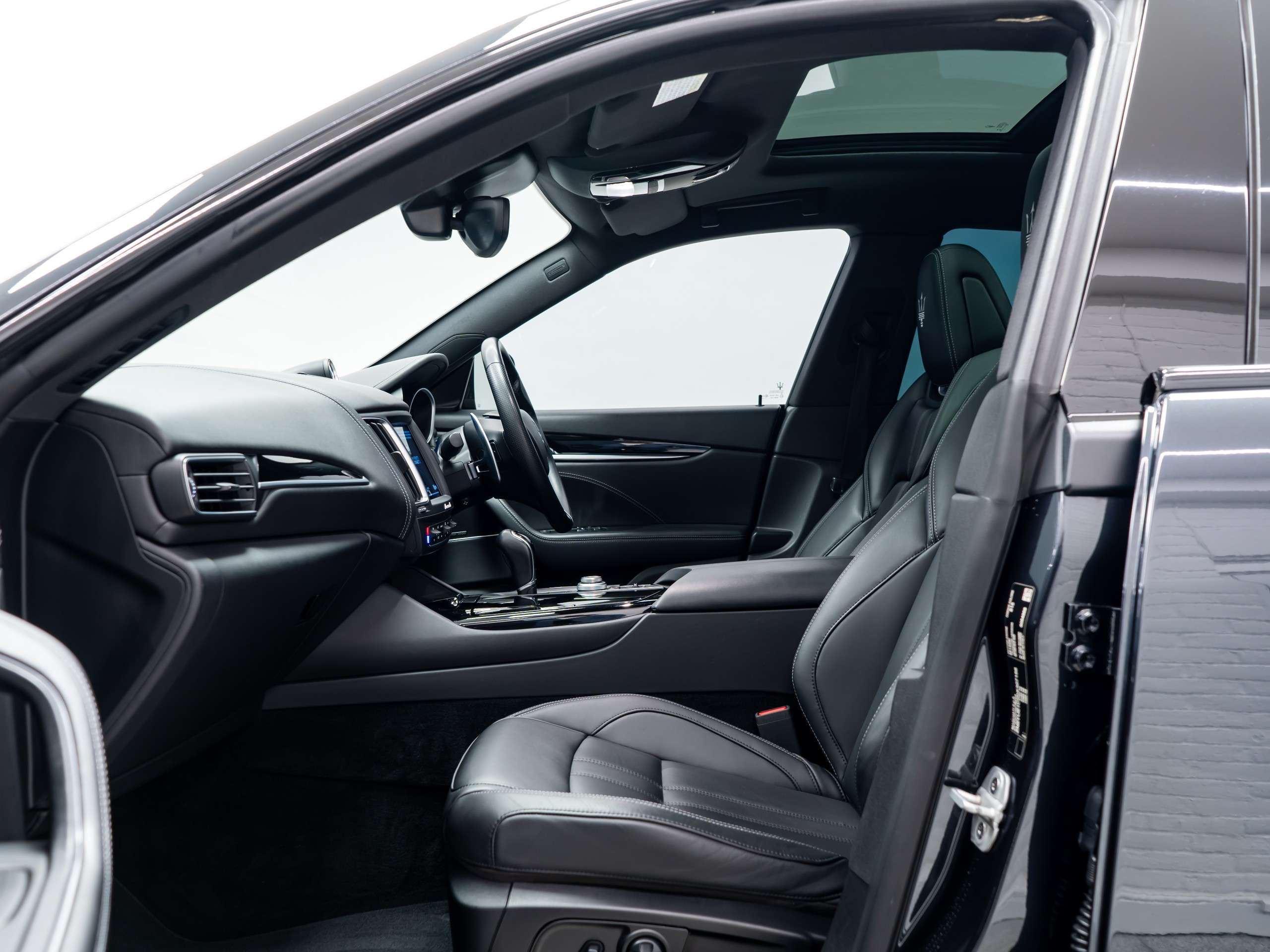 2018 MASERATI LEVANTE 2018 MASERATI LEVANTE