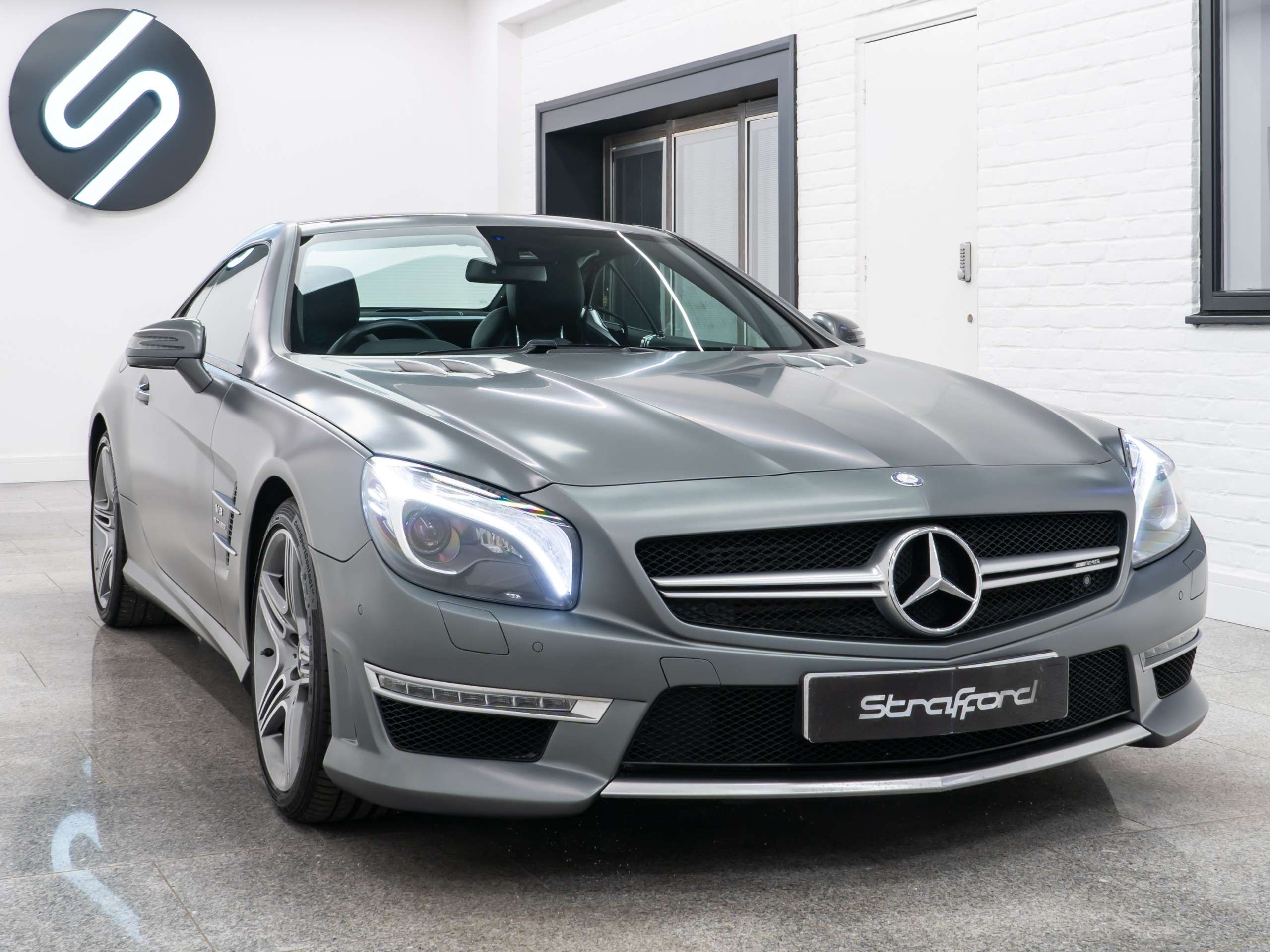 A 2015 MERCEDES-BENZ SL 5.5 SL63 V8 AMG Convertible 2dr Petrol SpdS MCT Euro 6 (s/s) (585 ps) A 2015 MERCEDES-BENZ SL 5.5 SL63 V8 AMG Convertible 2dr Petrol SpdS MCT Euro 6 (s/s) (585 ps)