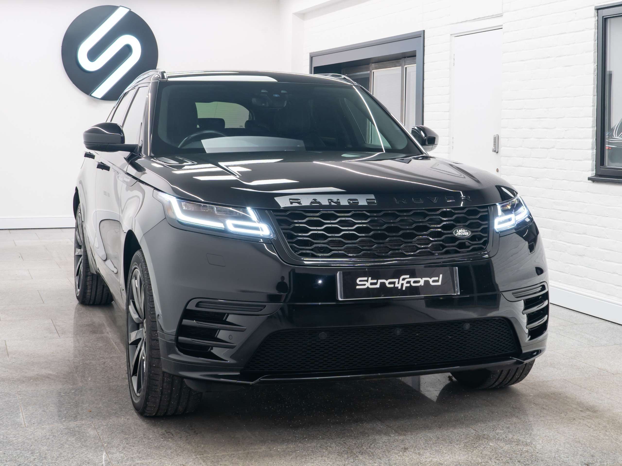 2020 LAND ROVER RANGE ROVER VELAR 2020 LAND ROVER RANGE ROVER VELAR