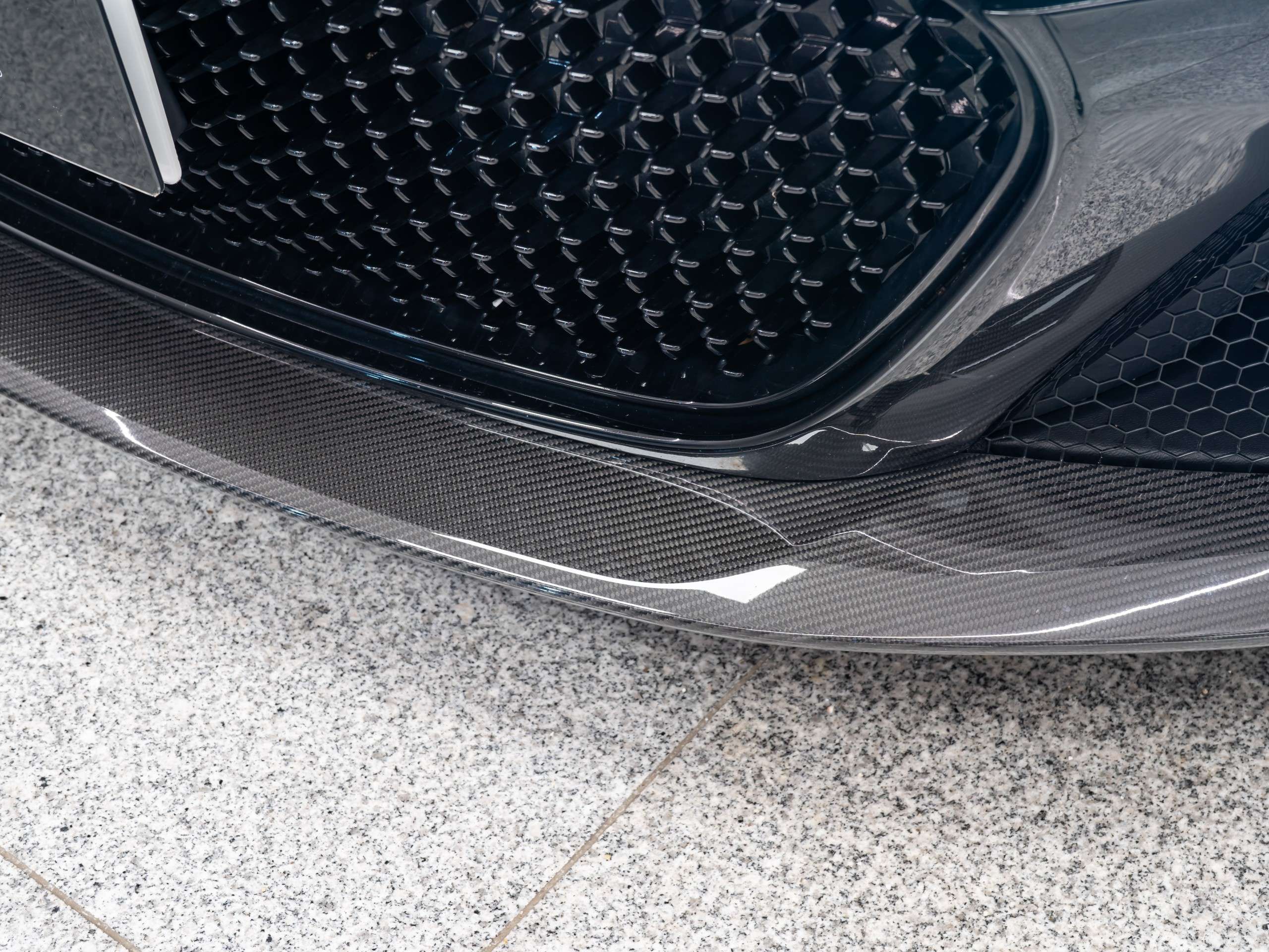 2019 ASTON MARTIN DBS 2019 ASTON MARTIN DBS