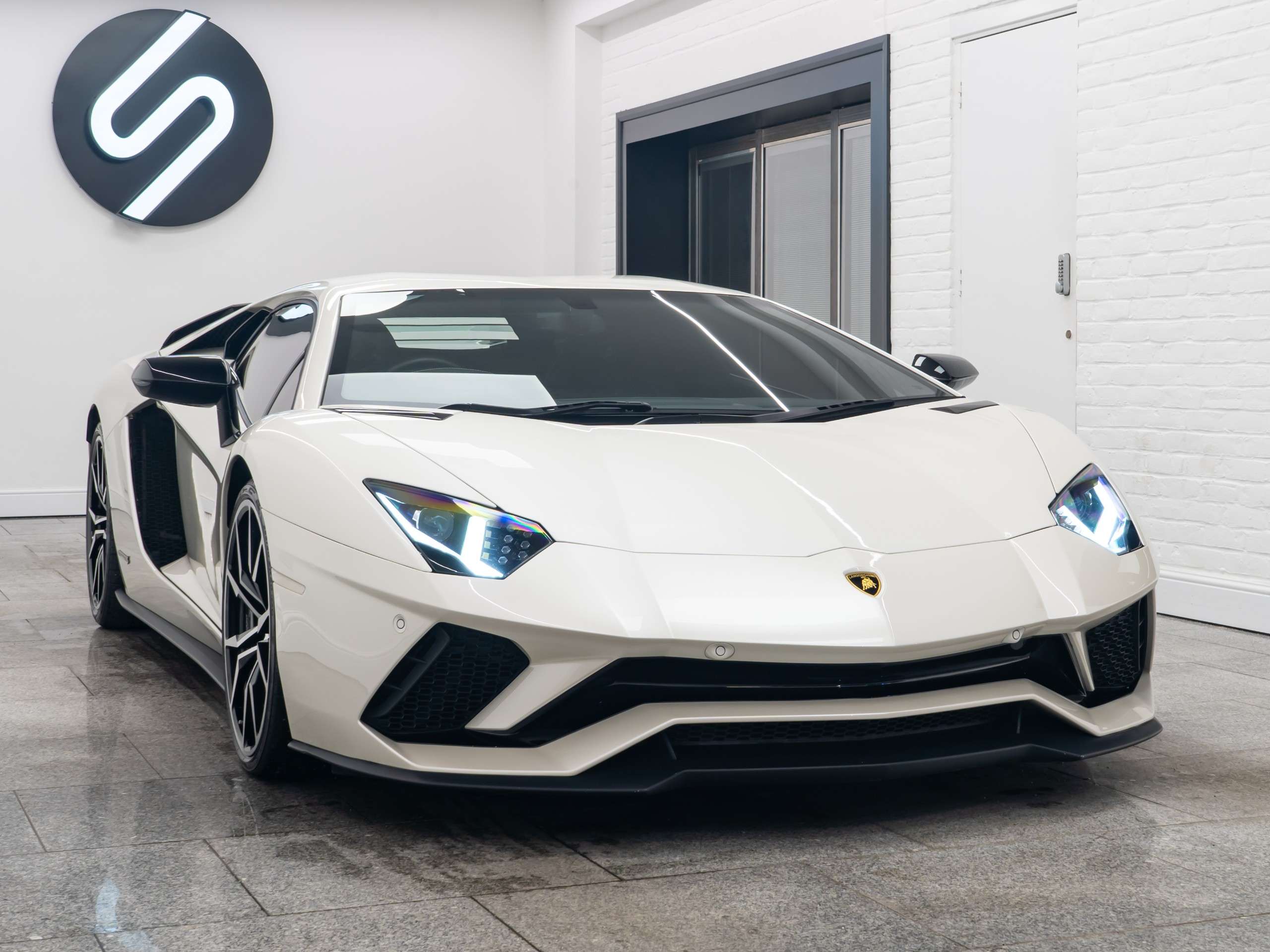 2017 LAMBORGHINI AVENTADOR 2017 LAMBORGHINI AVENTADOR