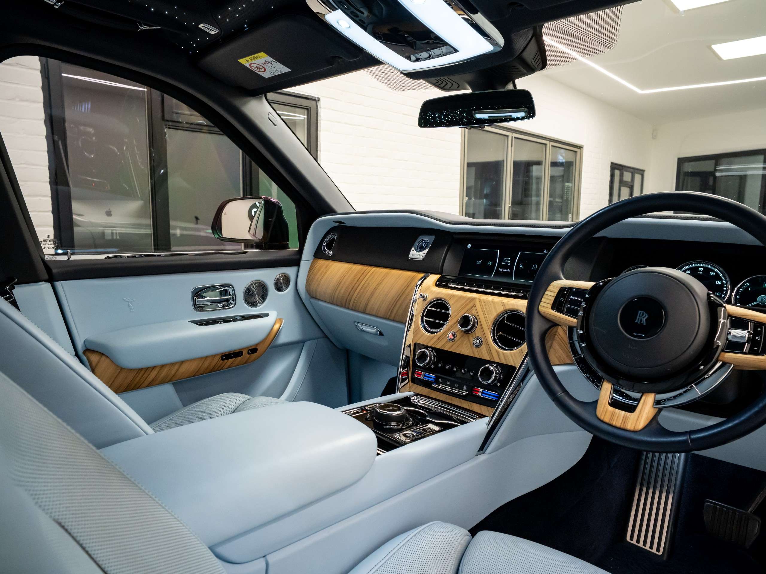 2019 ROLLS-ROYCE CULLINAN 2019 ROLLS-ROYCE CULLINAN