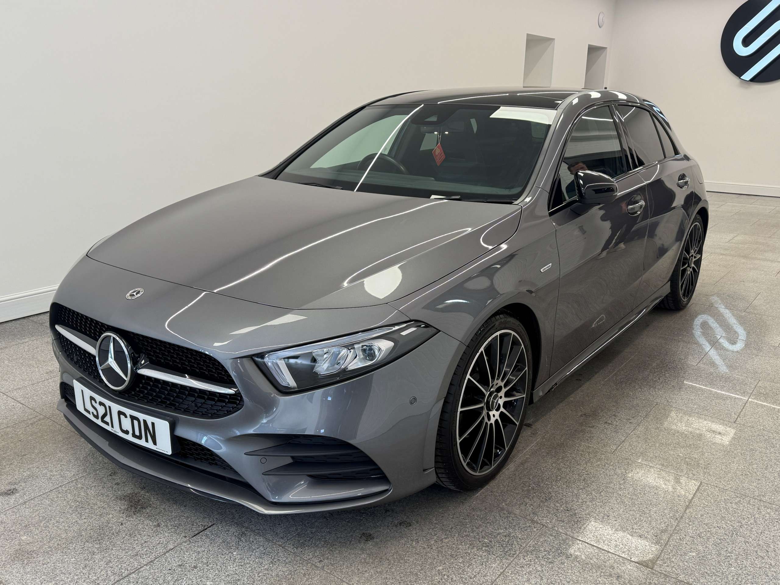 A 2021 MERCEDES-BENZ A CLASS 1.3 A200 Exclusive Edition Hatchback 5dr Petrol 7G-DCT Euro 6 (s/s) (163 ps) A 2021 MERCEDES-BENZ A CLASS 1.3 A200 Exclusive Edition Hatchback 5dr Petrol 7G-DCT Euro 6 (s/s) (163 ps)
