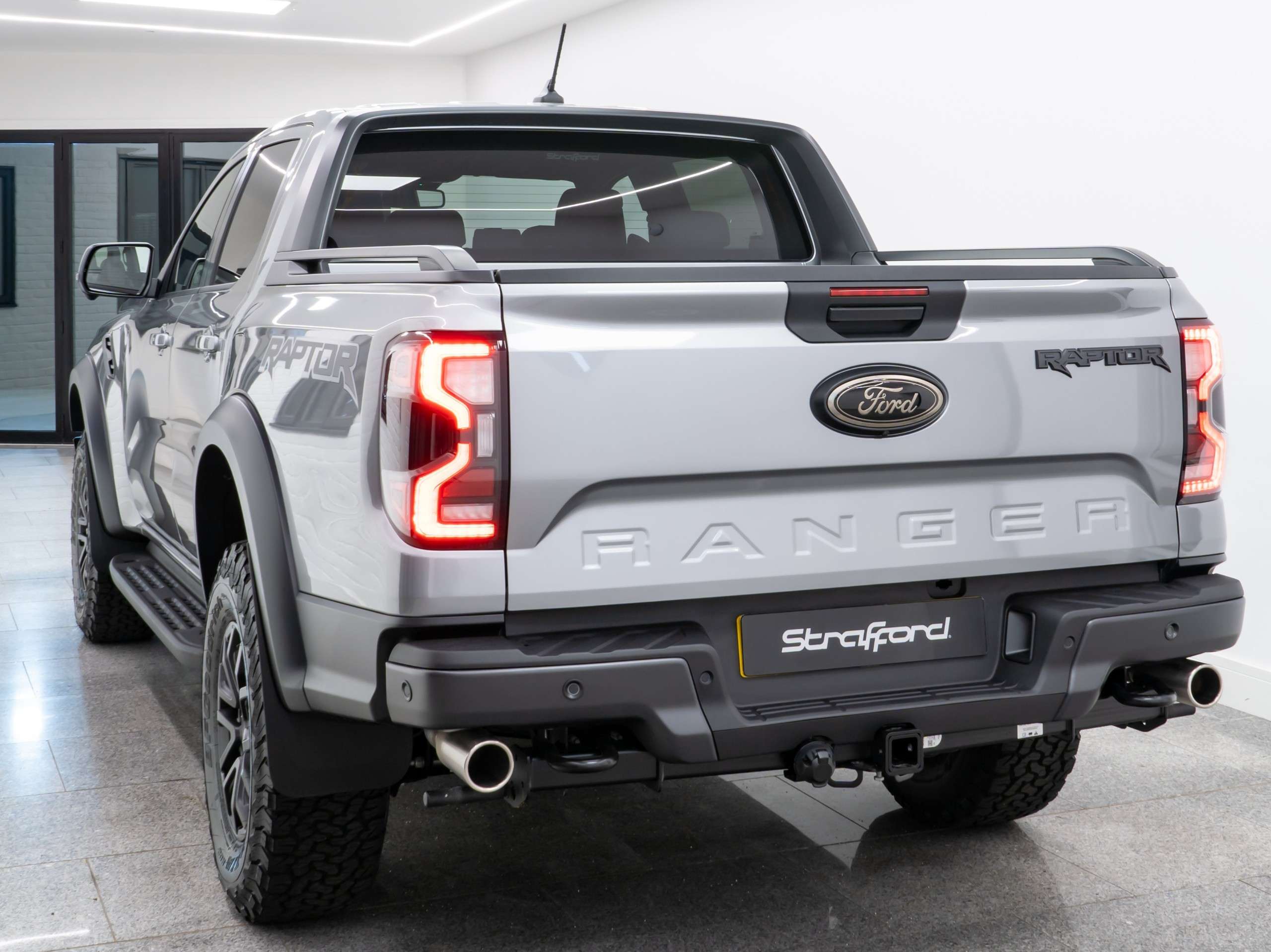 A 2023 FORD RANGER 3.0T V6 EcoBoost Raptor Pickup Double Cab 4dr Petrol Auto 4WD Euro 6 (s/s) (292 ps) A 2023 FORD RANGER 3.0T V6 EcoBoost Raptor Pickup Double Cab 4dr Petrol Auto 4WD Euro 6 (s/s) (292 ps)