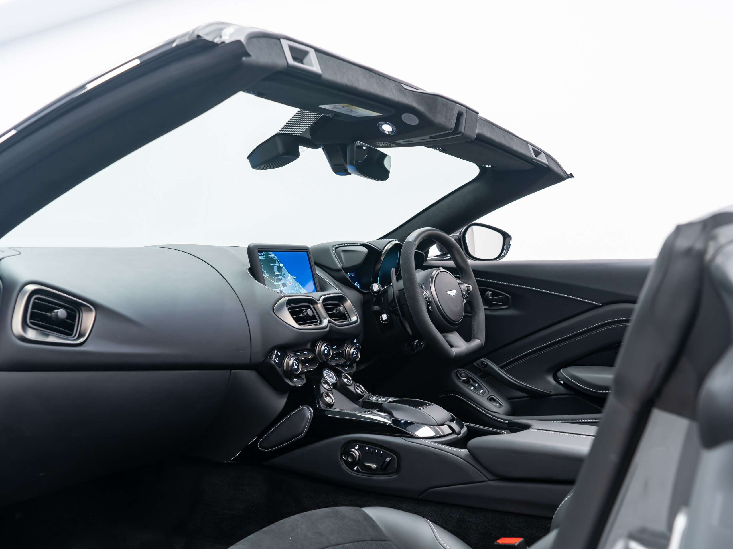 null ASTON MARTIN VANTAGE null ASTON MARTIN VANTAGE