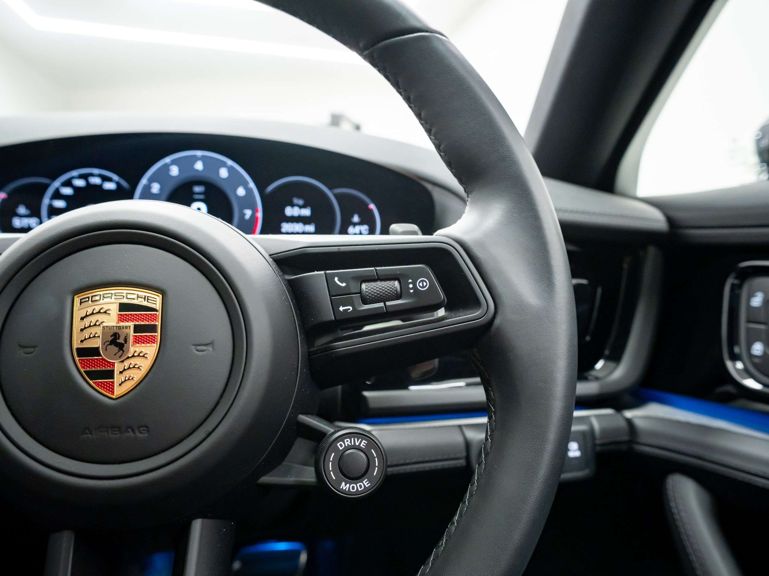 2025 PORSCHE PANAMERA 2025 PORSCHE PANAMERA