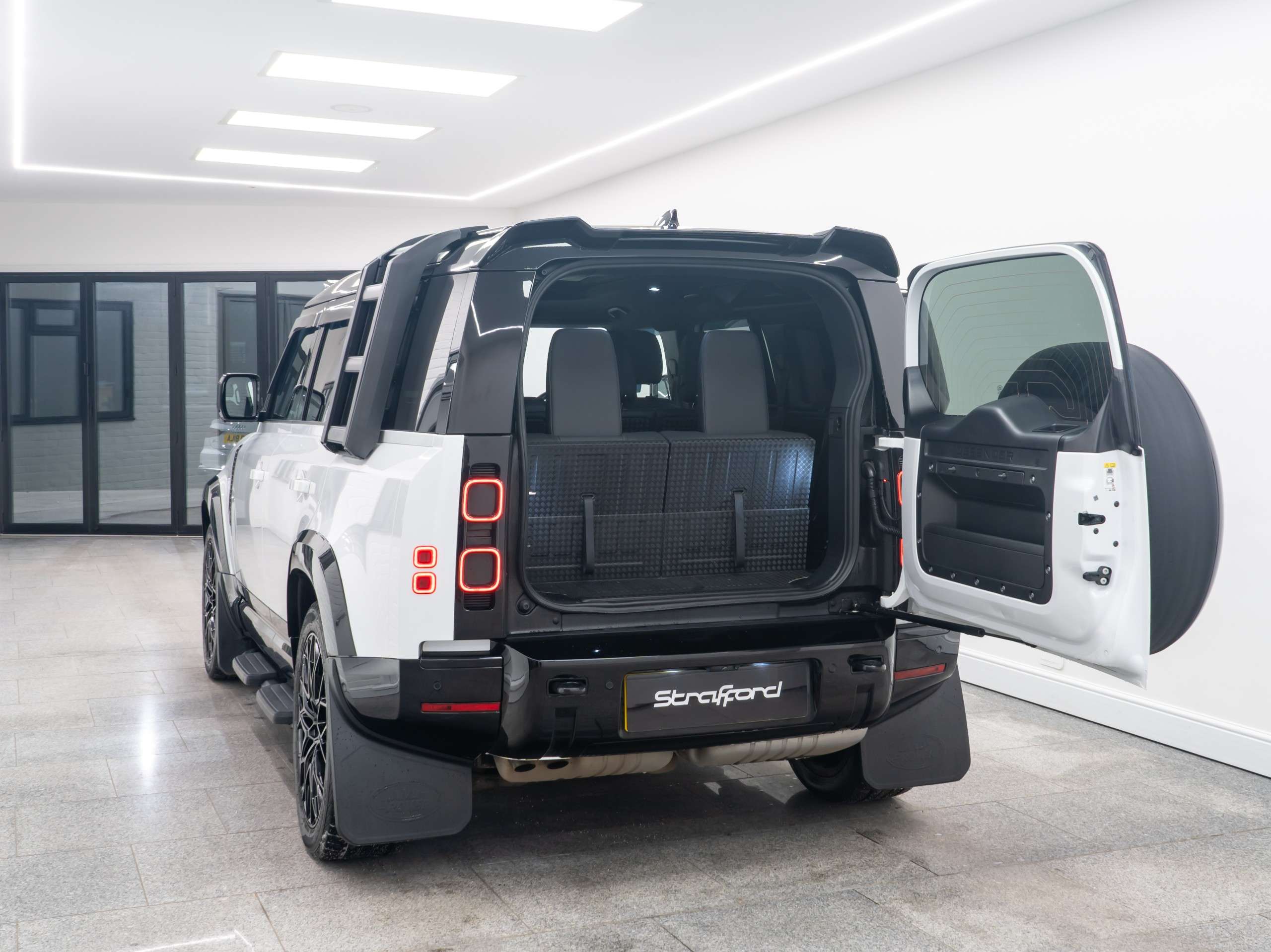 2025 LAND ROVER DEFENDER 110 2025 LAND ROVER DEFENDER 110