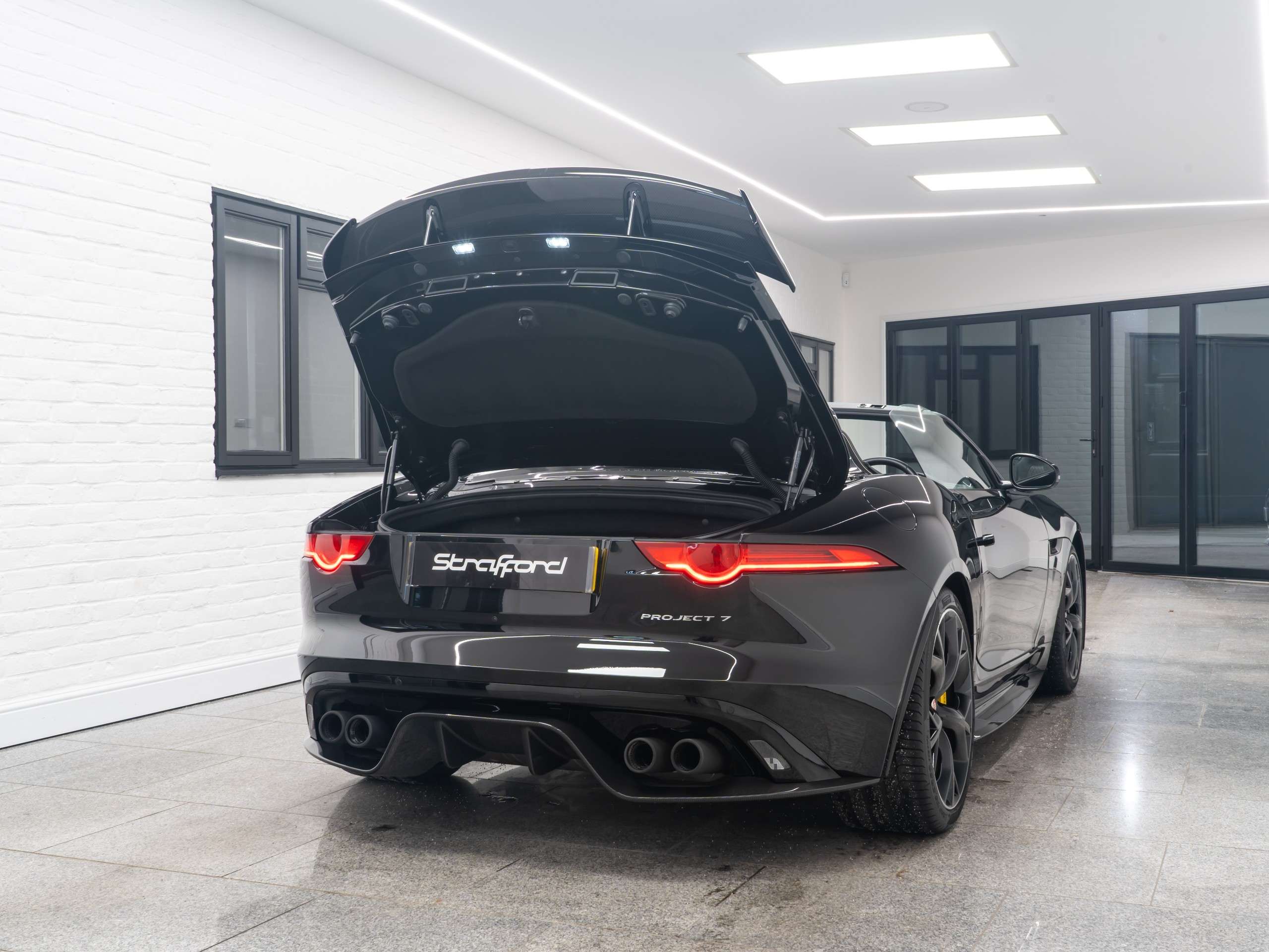 null JAGUAR F-TYPE null JAGUAR F-TYPE