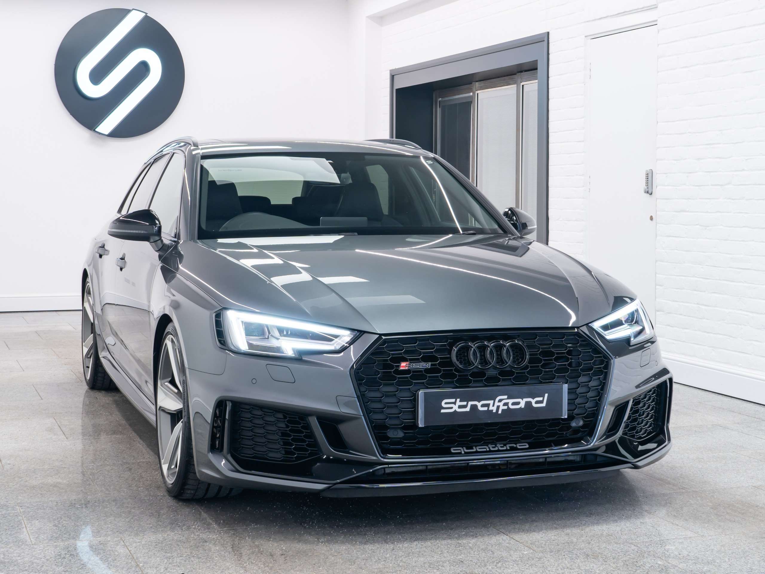 A 2019 AUDI RS4 AVANT 2.9 TFSI V6 Sport Edition Estate 5dr Petrol Tiptronic quattro Euro 6 (s/s) (450 ps) A 2019 AUDI RS4 AVANT 2.9 TFSI V6 Sport Edition Estate 5dr Petrol Tiptronic quattro Euro 6 (s/s) (450 ps)