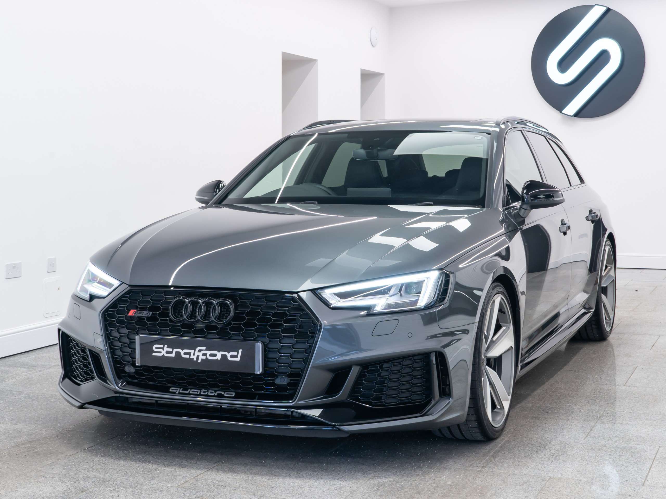 A 2019 AUDI RS4 AVANT 2.9 TFSI V6 Sport Edition Estate 5dr Petrol Tiptronic quattro Euro 6 (s/s) (450 ps) A 2019 AUDI RS4 AVANT 2.9 TFSI V6 Sport Edition Estate 5dr Petrol Tiptronic quattro Euro 6 (s/s) (450 ps)