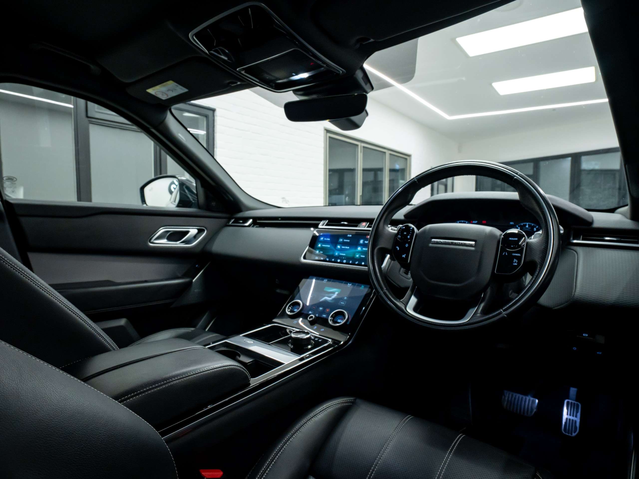 2020 LAND ROVER RANGE ROVER VELAR 2020 LAND ROVER RANGE ROVER VELAR