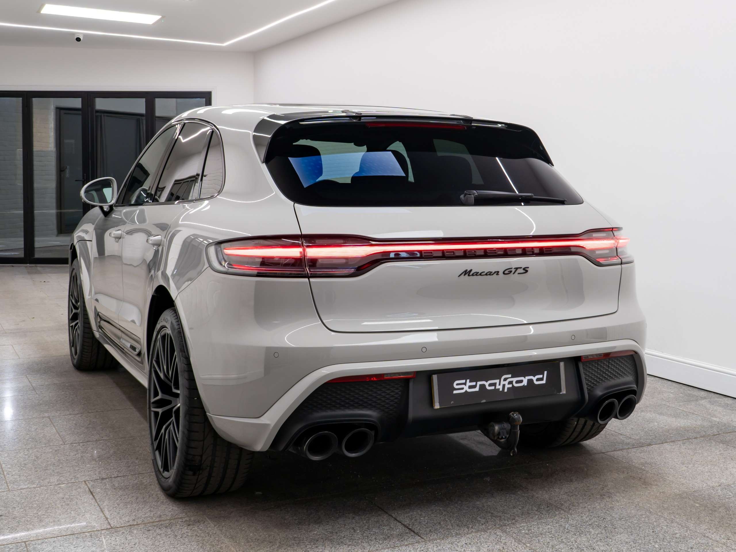 A 2024 PORSCHE MACAN 2.9T V6 GTS SUV 5dr Petrol PDK 4WD Euro 6 (s/s) (440 ps) A 2024 PORSCHE MACAN 2.9T V6 GTS SUV 5dr Petrol PDK 4WD Euro 6 (s/s) (440 ps)