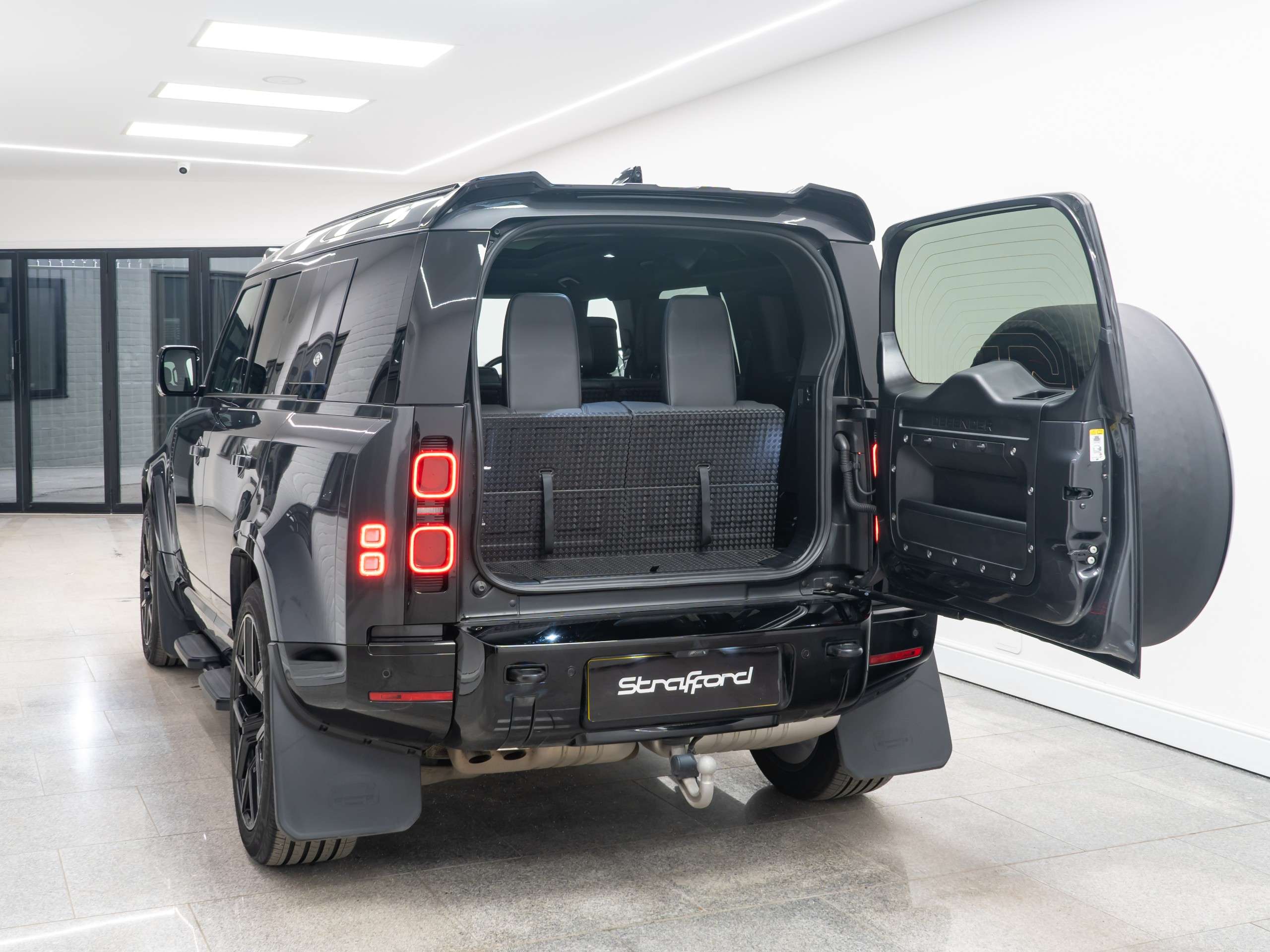 2024 LAND ROVER DEFENDER 110 2024 LAND ROVER DEFENDER 110