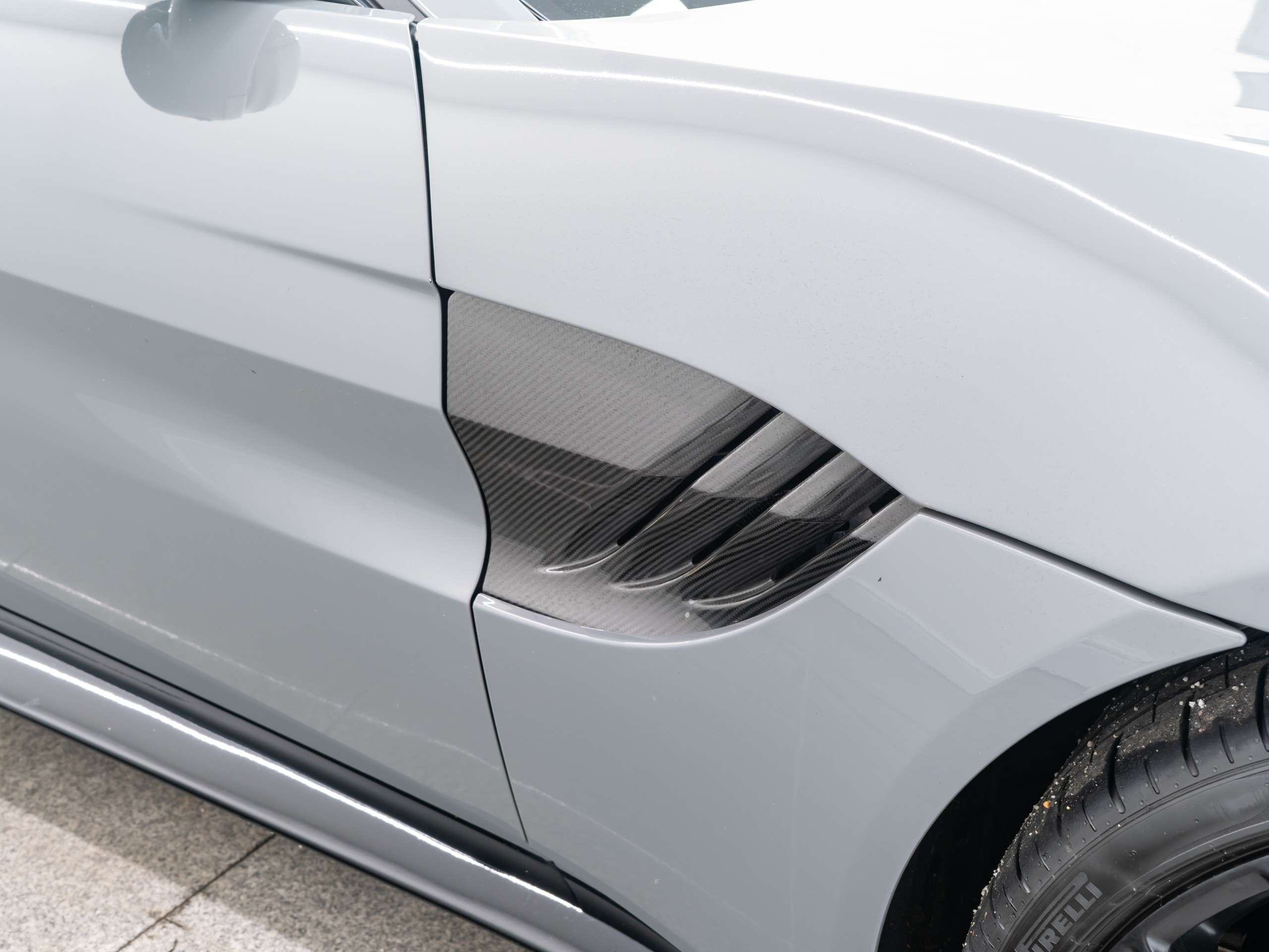 null ASTON MARTIN VANTAGE null ASTON MARTIN VANTAGE