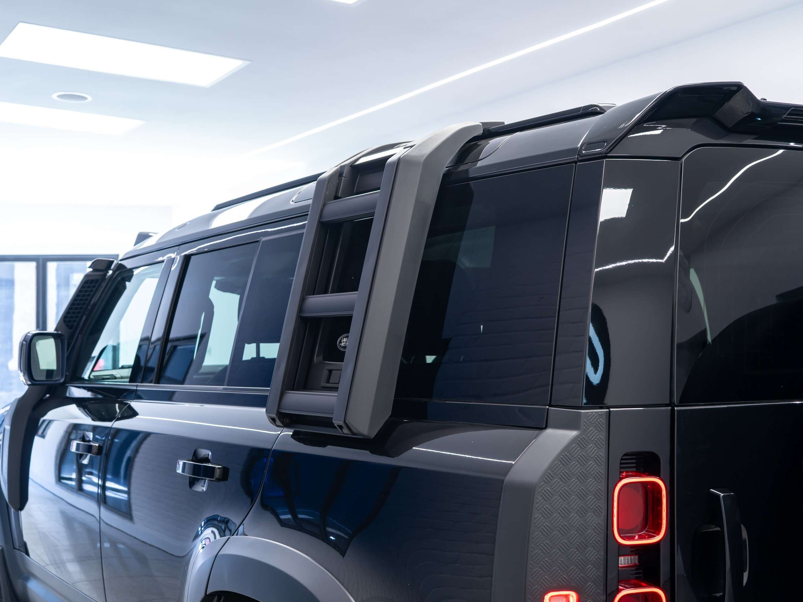 2020 LAND ROVER DEFENDER 110 2020 LAND ROVER DEFENDER 110
