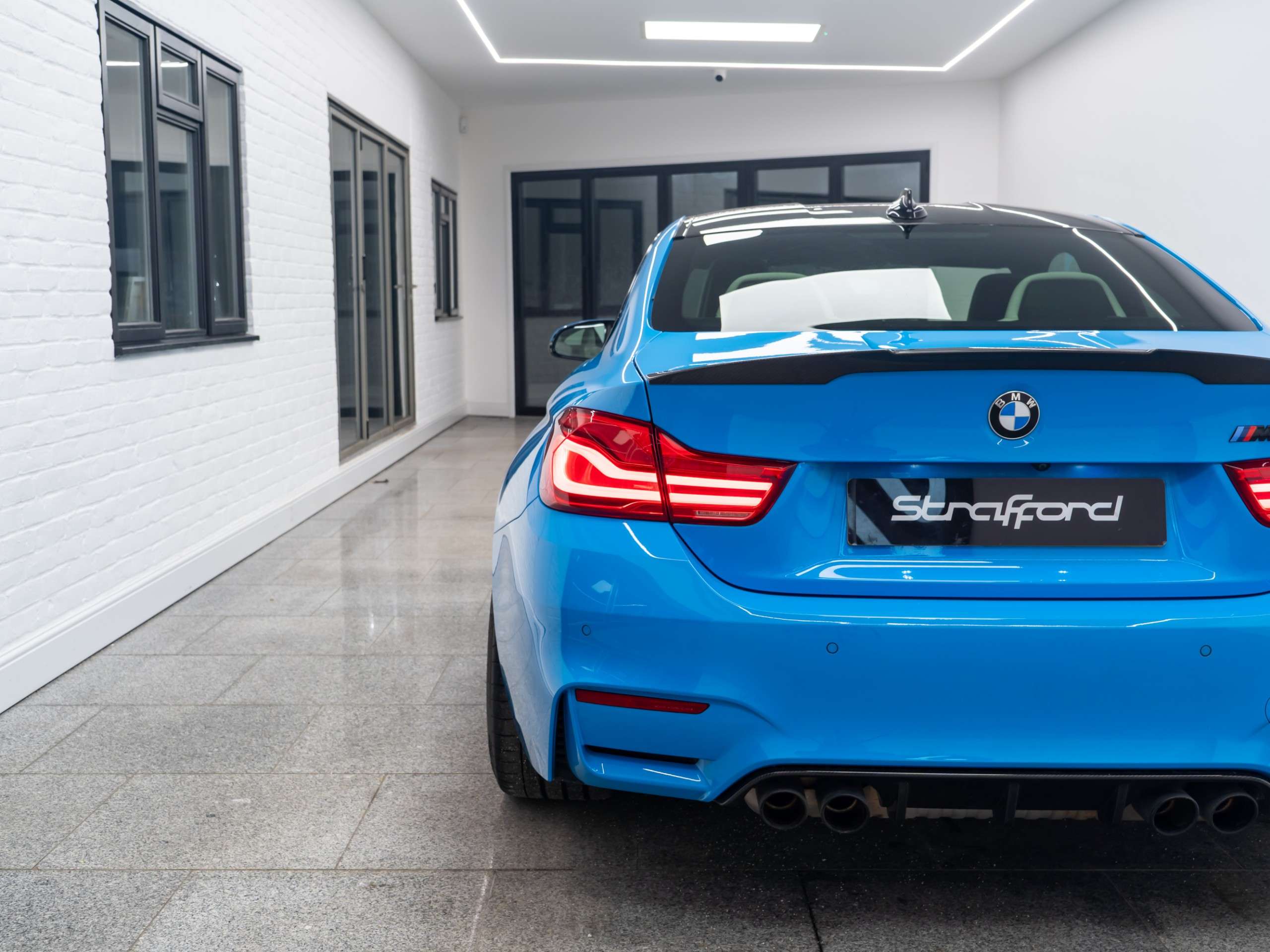 2017 BMW M4 2017 BMW M4