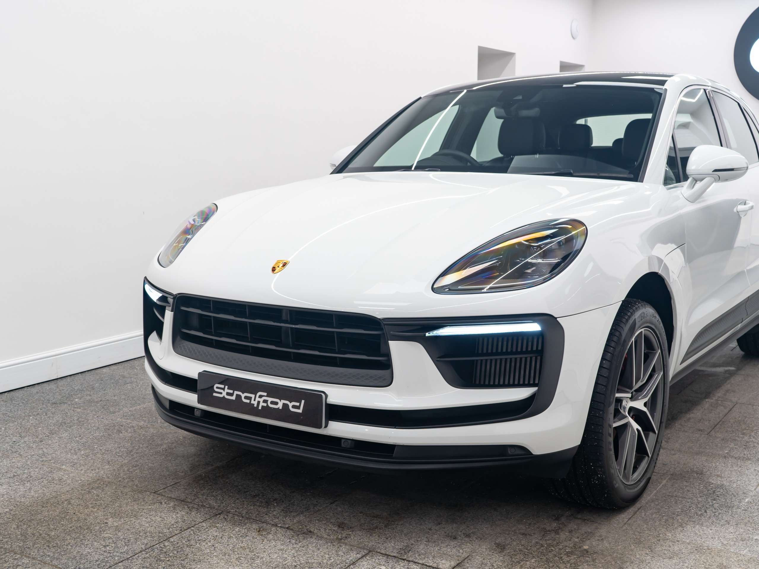 2024 PORSCHE MACAN 2024 PORSCHE MACAN