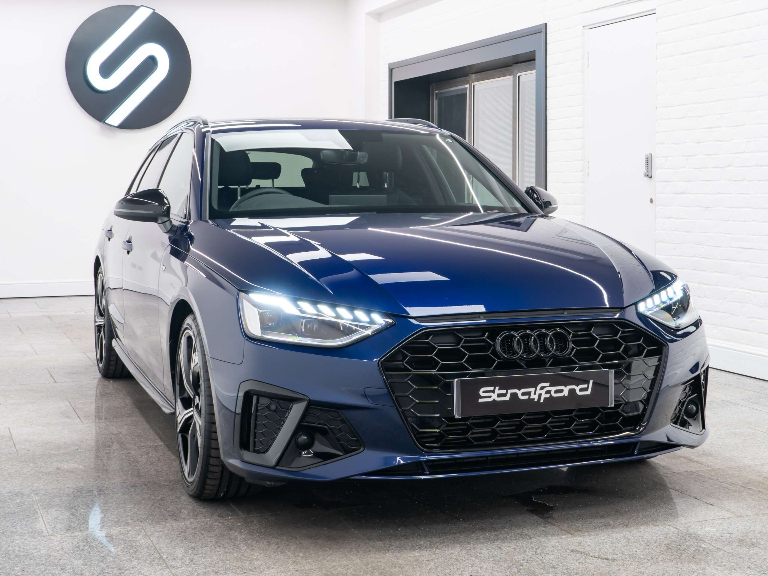 A 2024 AUDI A4 AVANT 2.0 TFSI 35 Black Edition Estate 5dr Petrol S Tronic Euro 6 (s/s) (150 ps) A 2024 AUDI A4 AVANT 2.0 TFSI 35 Black Edition Estate 5dr Petrol S Tronic Euro 6 (s/s) (150 ps)