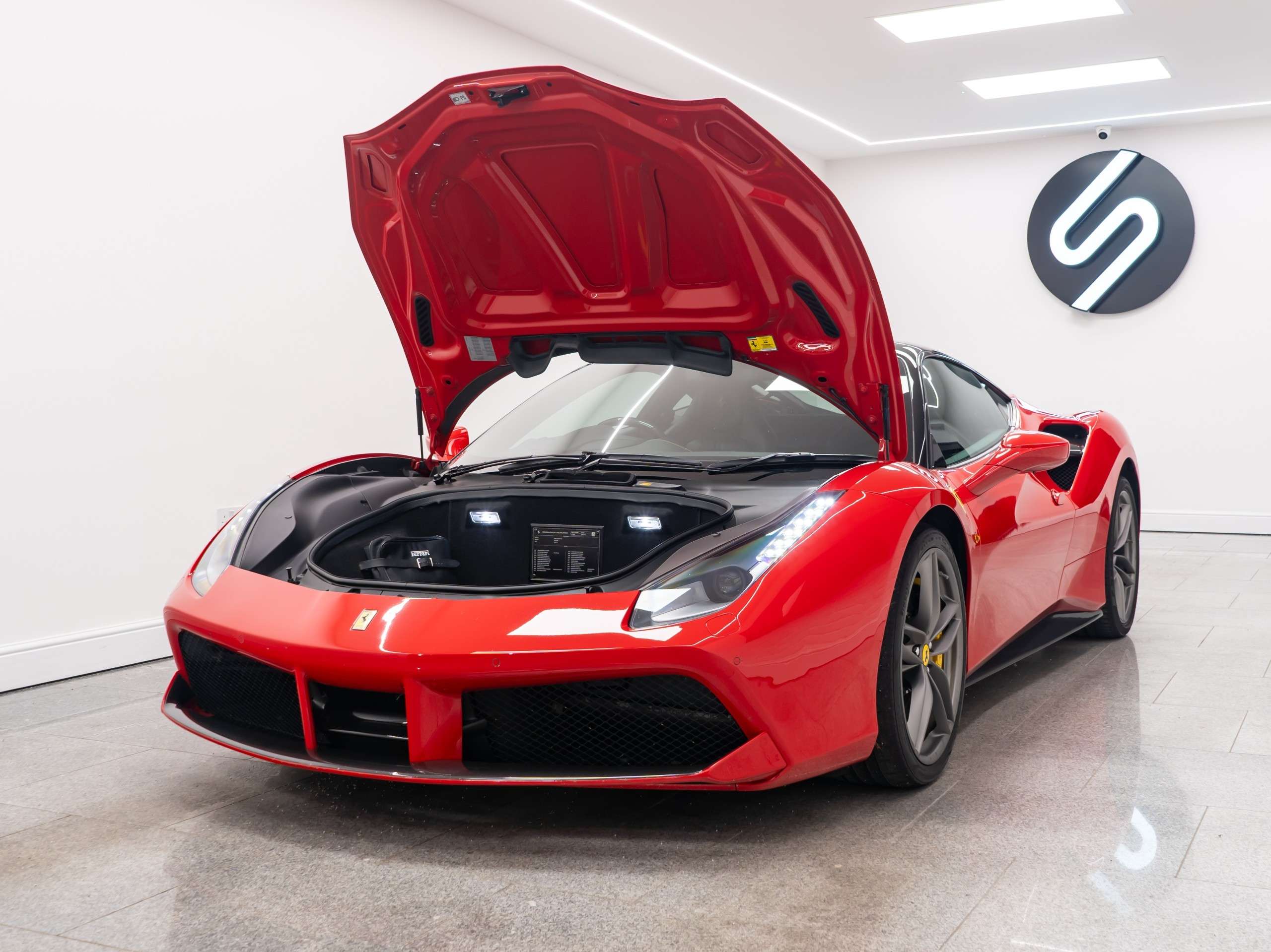 2016 FERRARI 488 2016 FERRARI 488