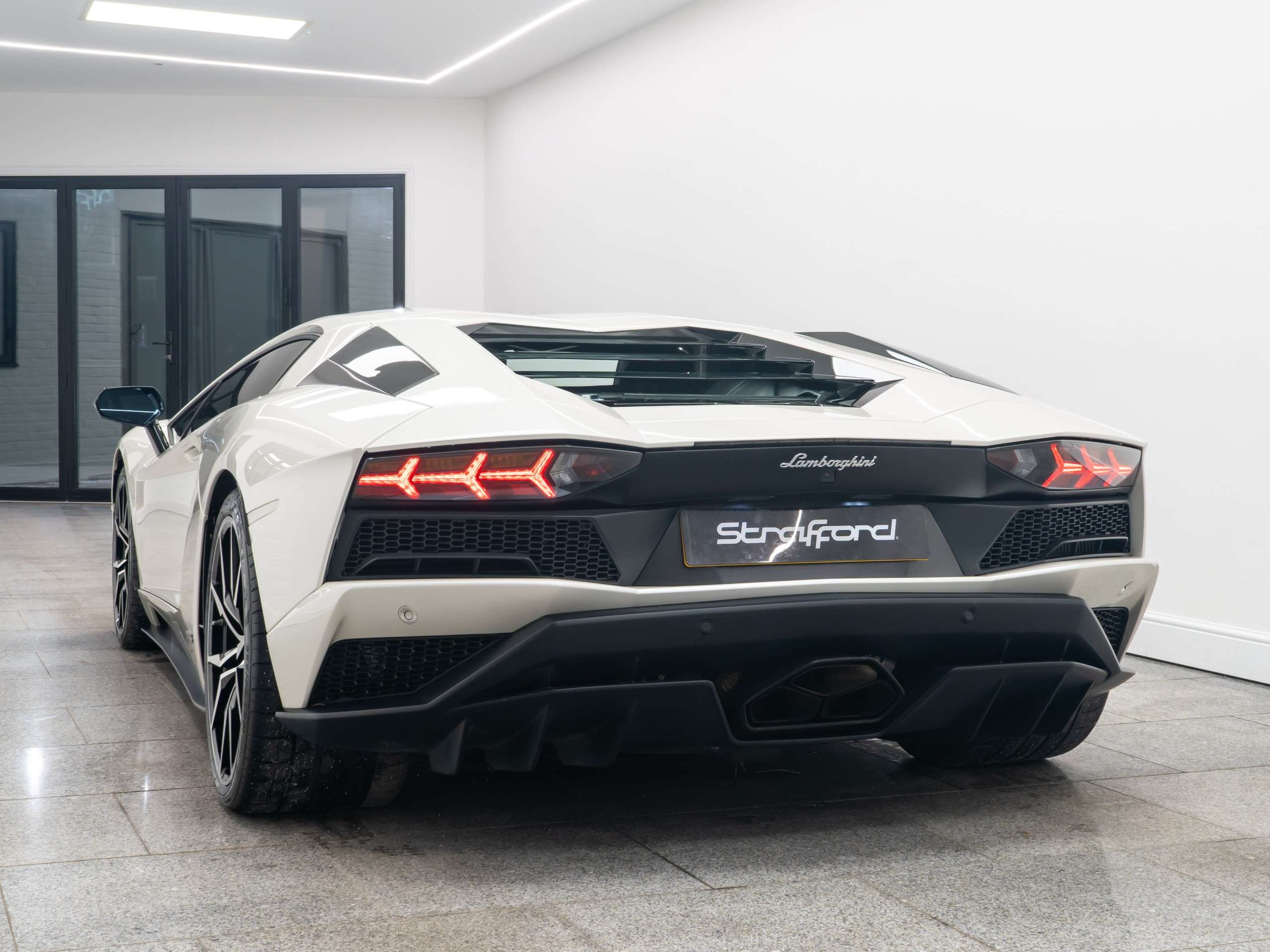 2017 LAMBORGHINI AVENTADOR 2017 LAMBORGHINI AVENTADOR