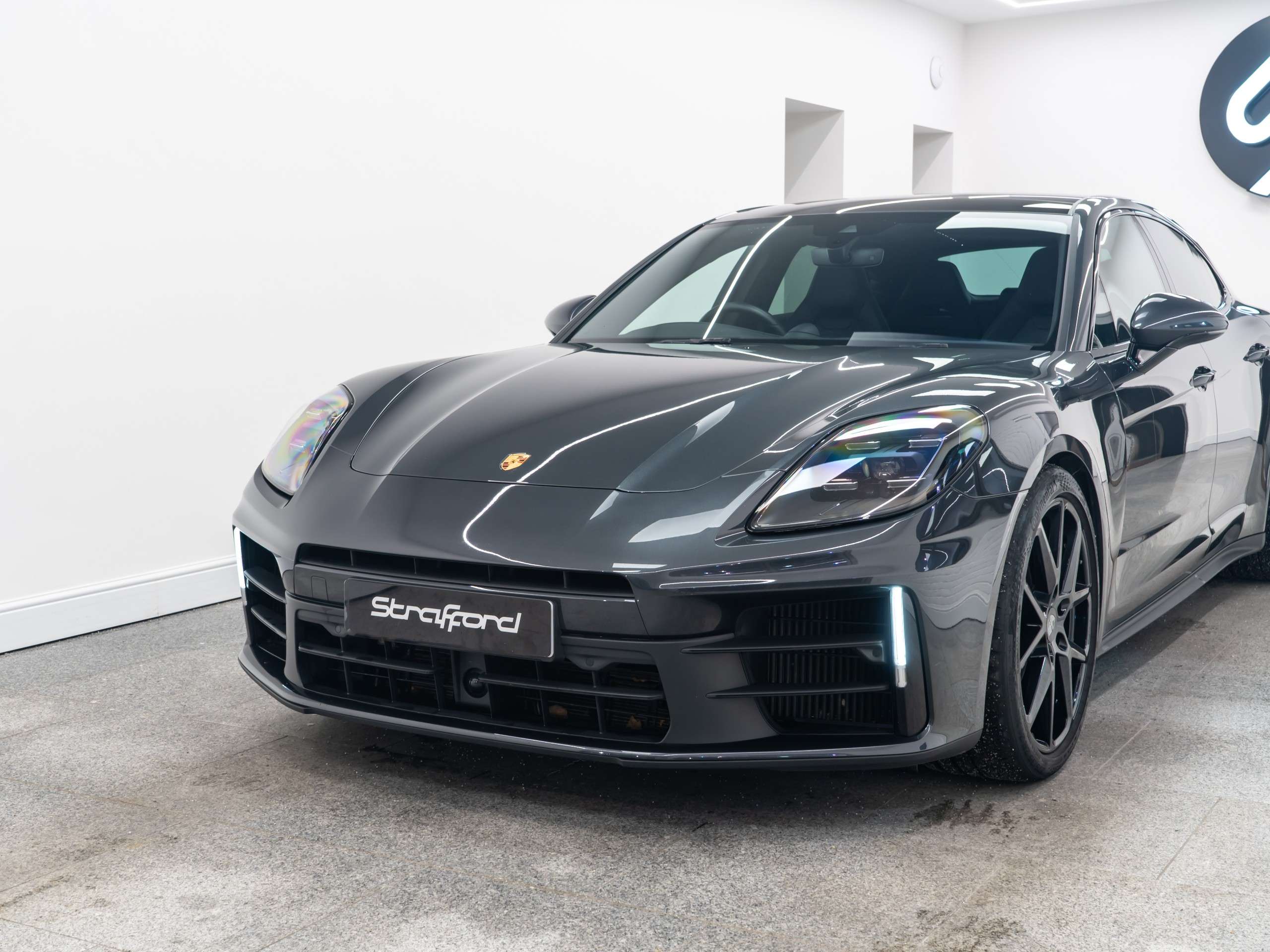 2024 PORSCHE PANAMERA 2024 PORSCHE PANAMERA