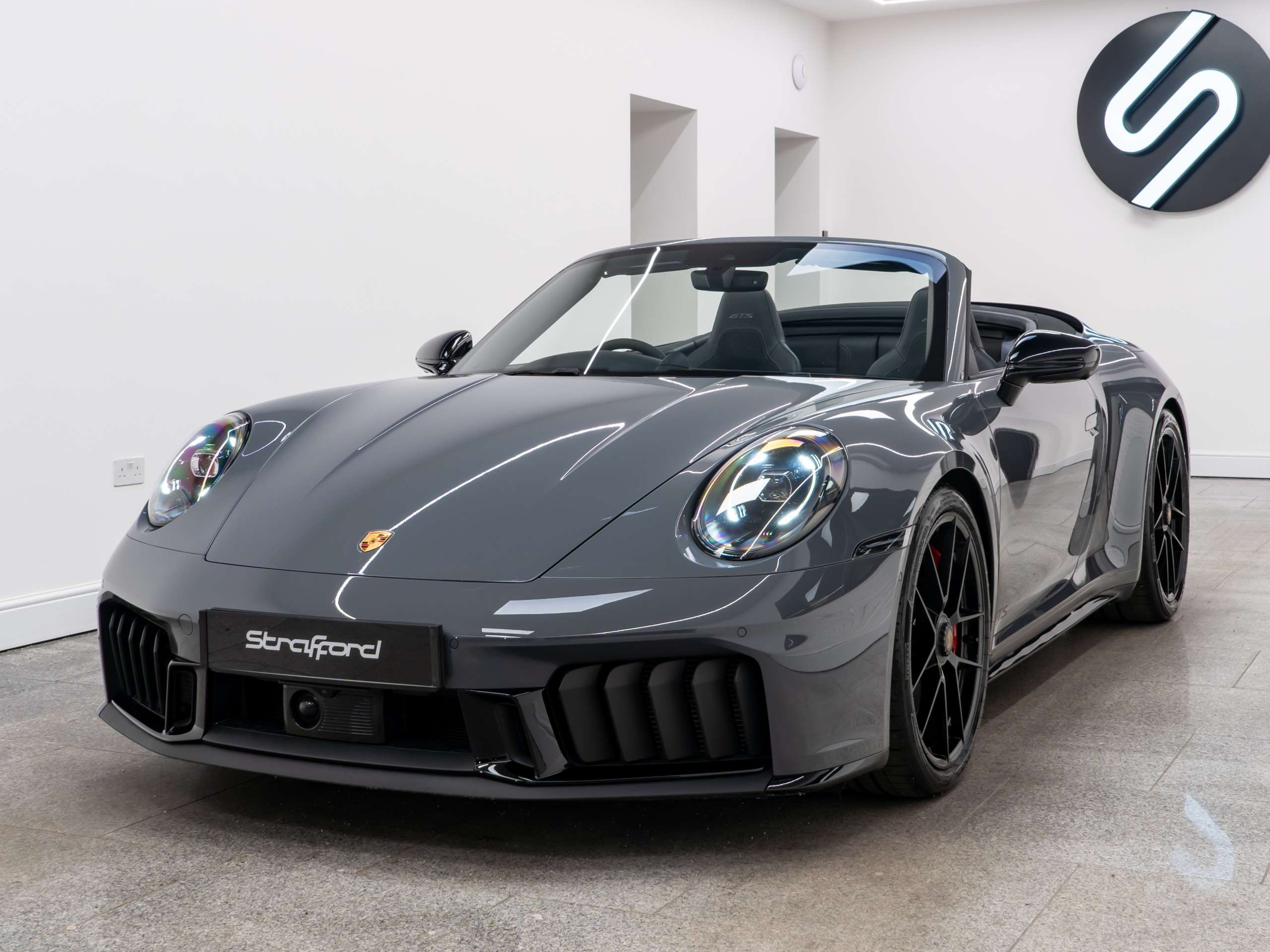 A 2026 PORSCHE 911 3.6 T-Hybrid 992 Carrera 4 GTS Convertible 2dr Petrol Hybrid PDK 4WD Euro 6 (s/s) (541 ps) A 2026 PORSCHE 911 3.6 T-Hybrid 992 Carrera 4 GTS Convertible 2dr Petrol Hybrid PDK 4WD Euro 6 (s/s) (541 ps)