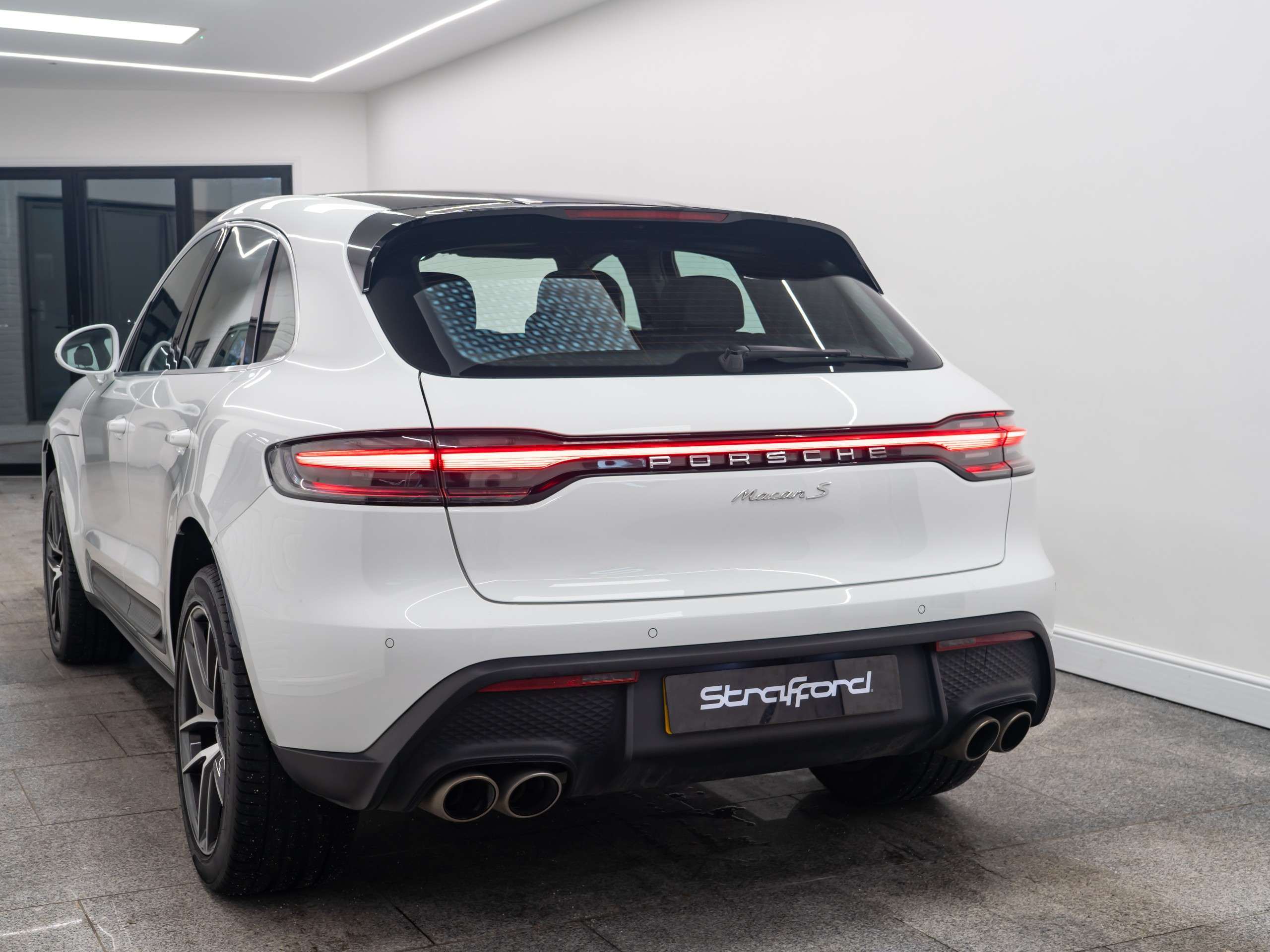 2024 PORSCHE MACAN 2024 PORSCHE MACAN