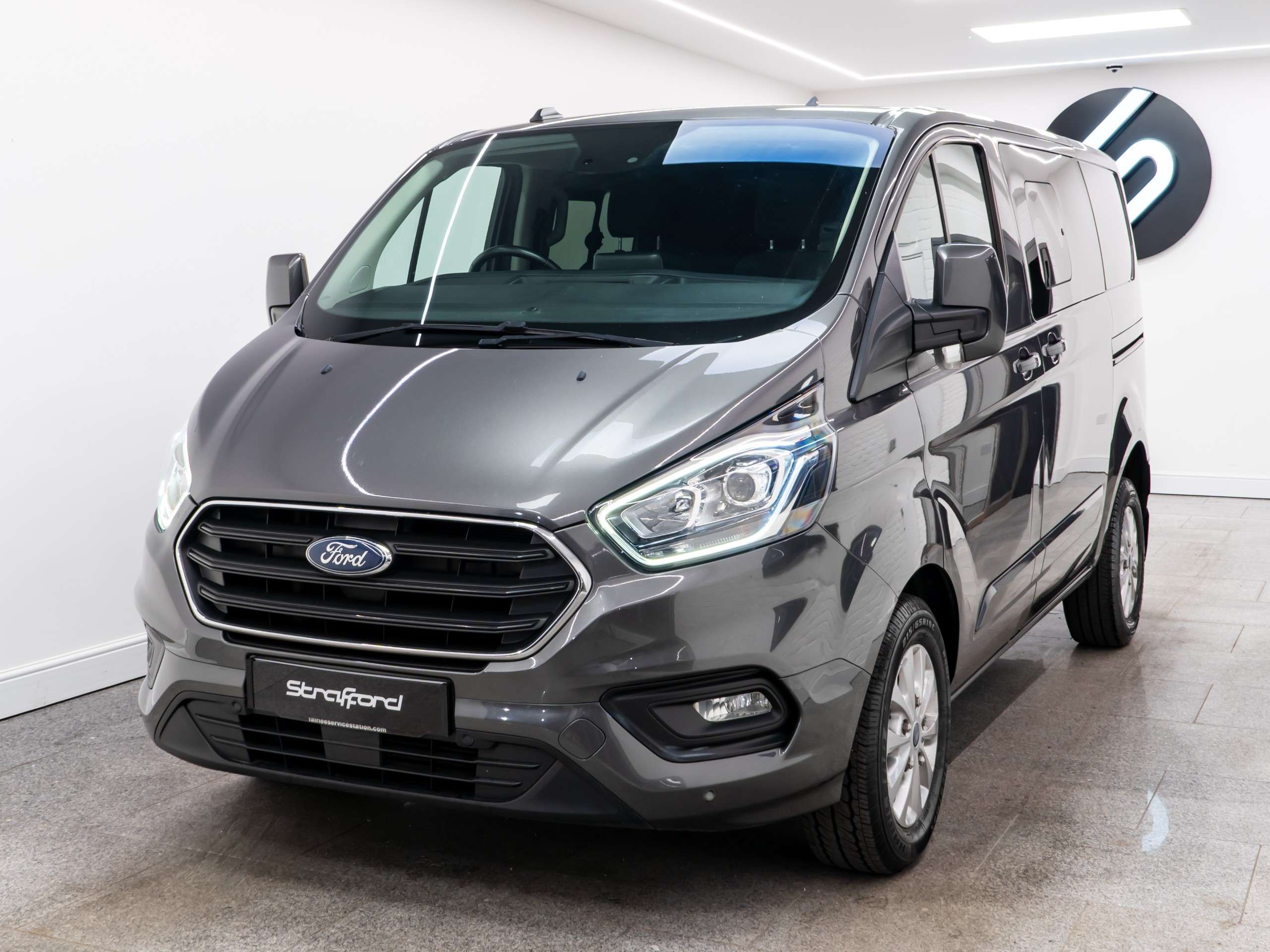 A 2021 FORD TRANSIT CUSTOM 2.0 300 EcoBlue Limited Crew Van Double Cab 5dr Diesel Manual L1 H1 Euro 6 (s/s) (6 Seat) (130 ps) A 2021 FORD TRANSIT CUSTOM 2.0 300 EcoBlue Limited Crew Van Double Cab 5dr Diesel Manual L1 H1 Euro 6 (s/s) (6 Seat) (130 ps)