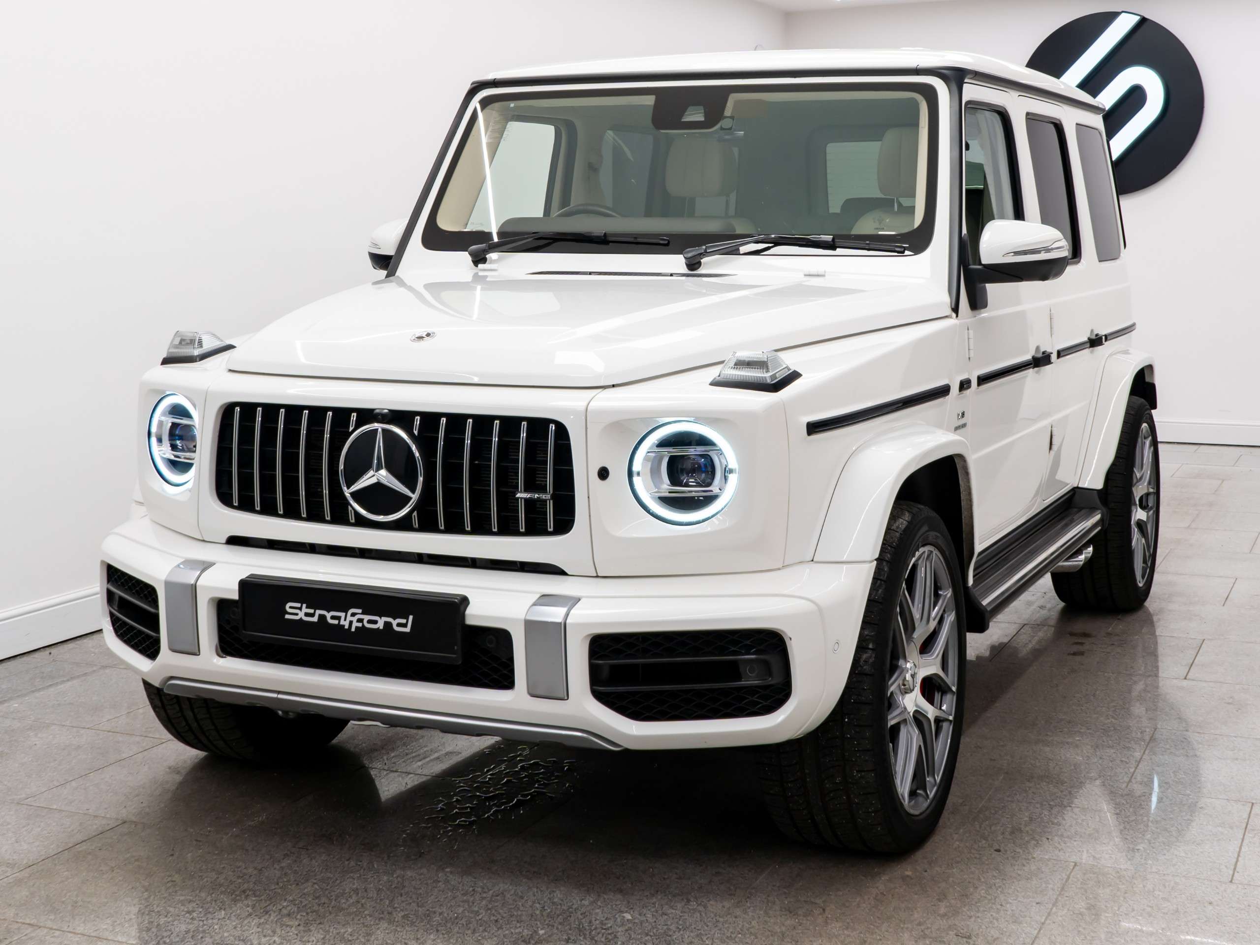 A 2023 MERCEDES-BENZ G CLASS 4.0 G63 V8 BiTurbo AMG SUV 5dr Petrol SpdS+9GT 4MATIC Euro 6 (s/s) (585 ps) A 2023 MERCEDES-BENZ G CLASS 4.0 G63 V8 BiTurbo AMG SUV 5dr Petrol SpdS+9GT 4MATIC Euro 6 (s/s) (585 ps)
