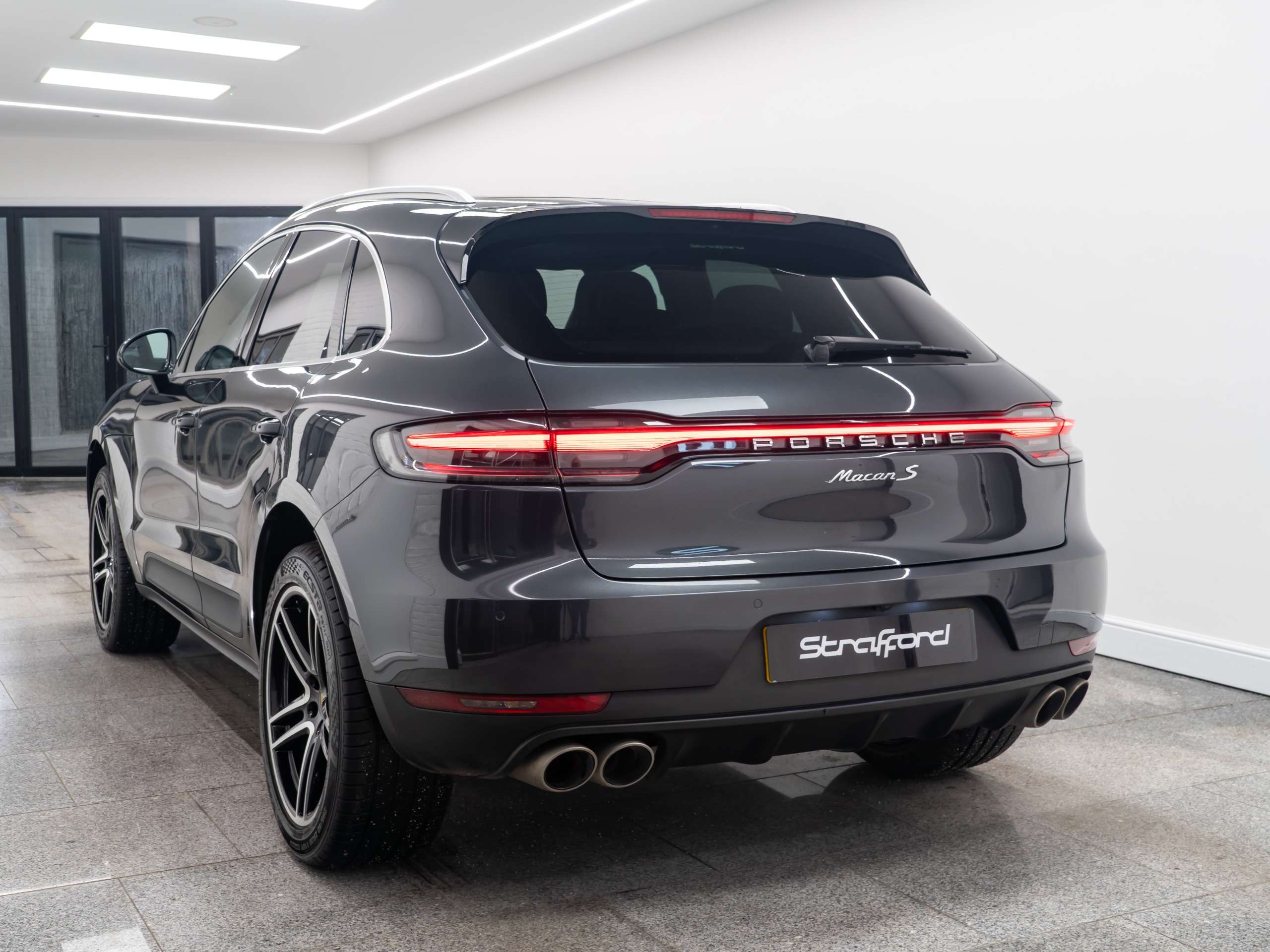 2019 PORSCHE MACAN 2019 PORSCHE MACAN